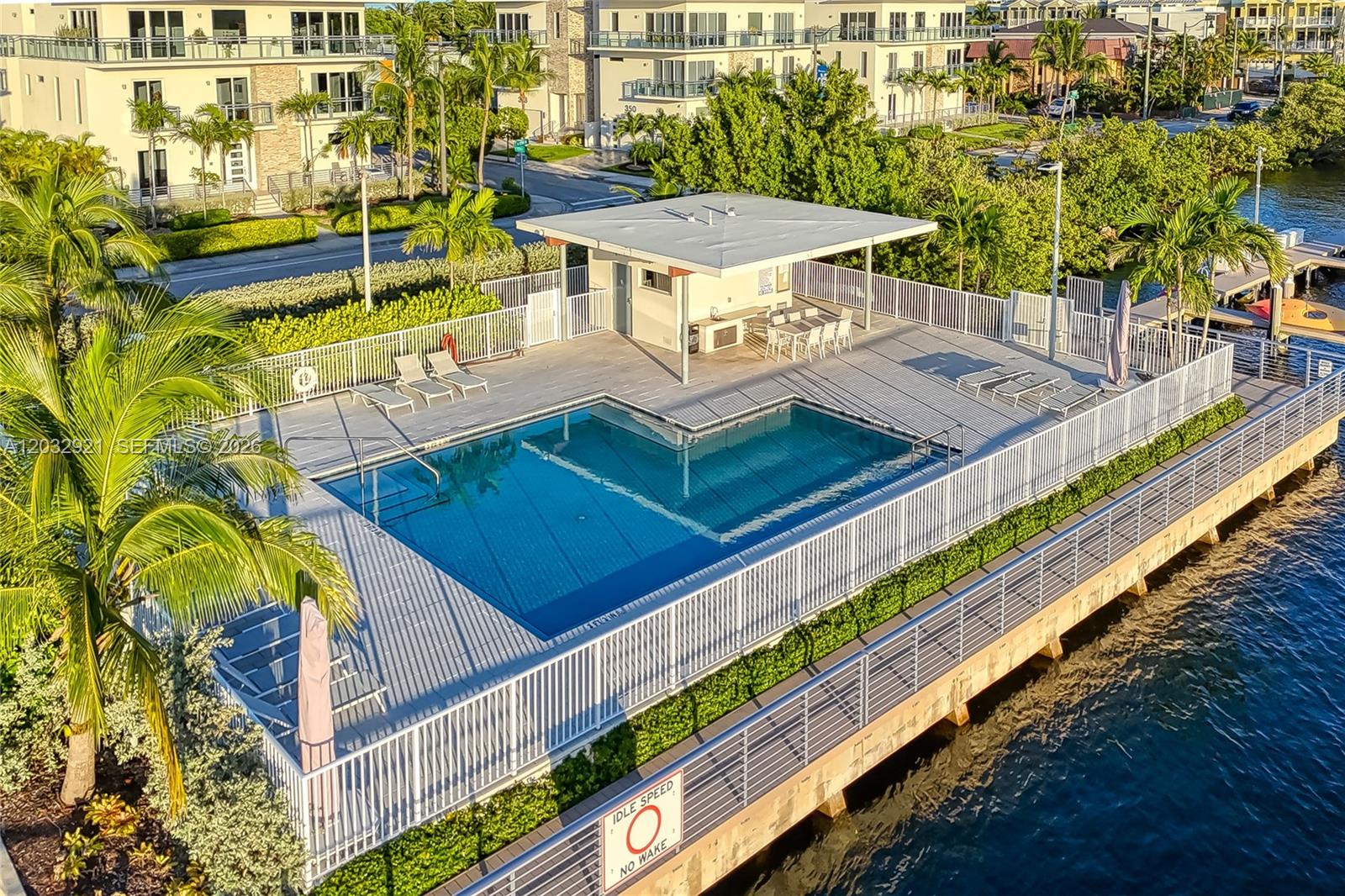 SEASIDE VILLAGE WEST COND - Residential