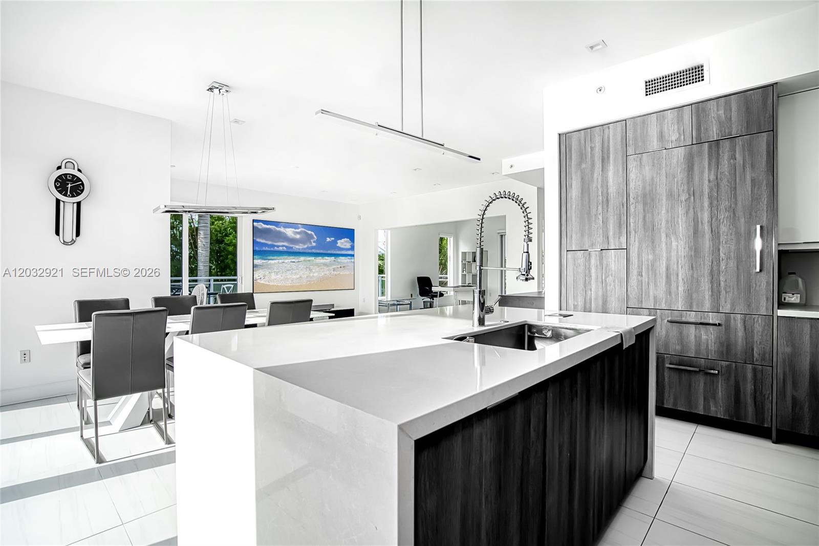 SEASIDE VILLAGE WEST COND - Residential
