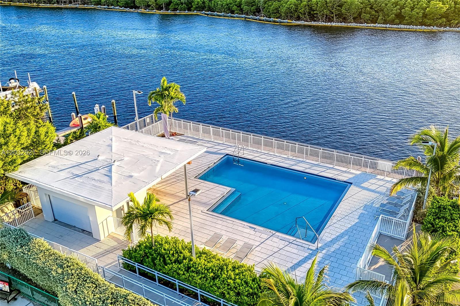 SEASIDE VILLAGE WEST COND - Residential