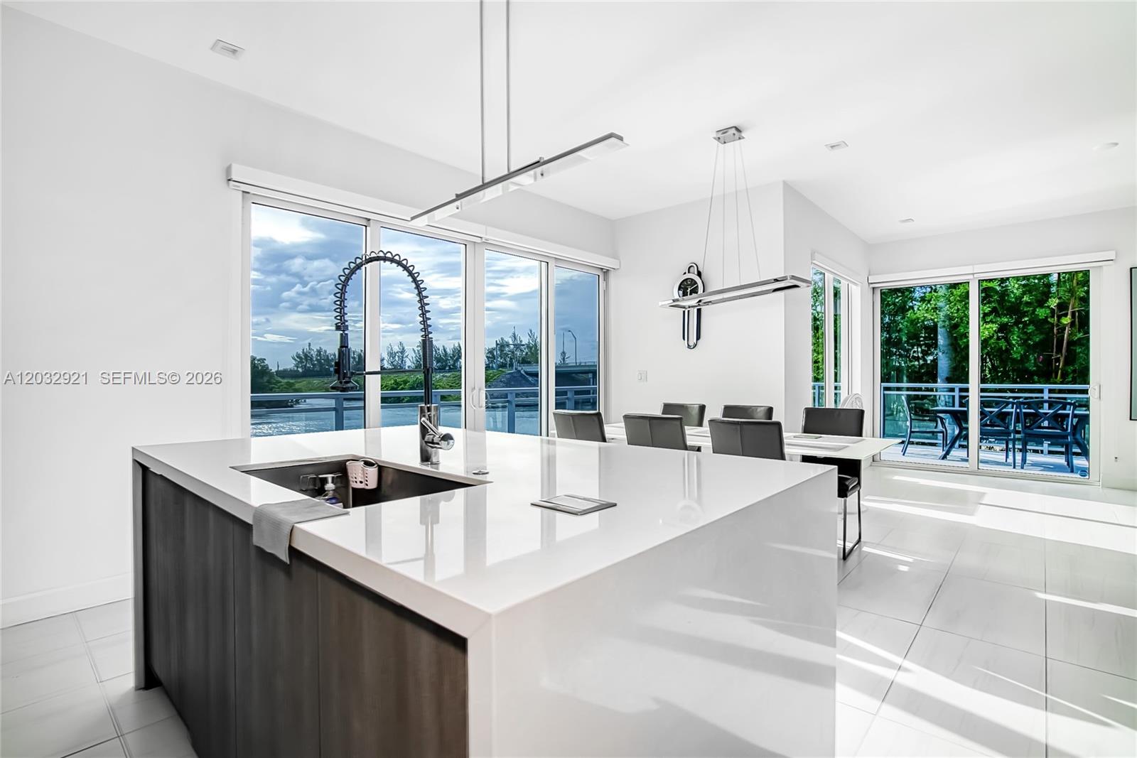 SEASIDE VILLAGE WEST COND - Residential