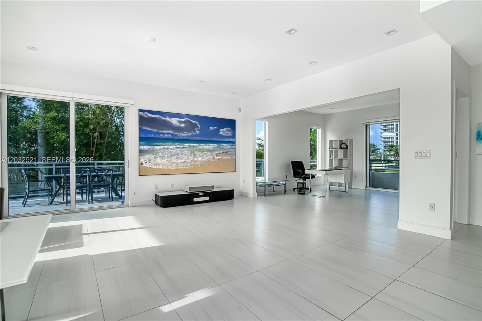 SEASIDE VILLAGE WEST COND - Residential