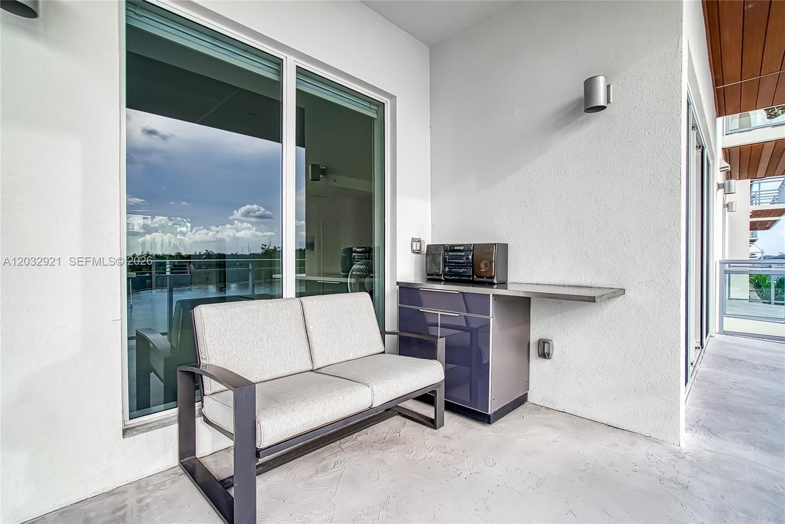 SEASIDE VILLAGE WEST COND - Residential
