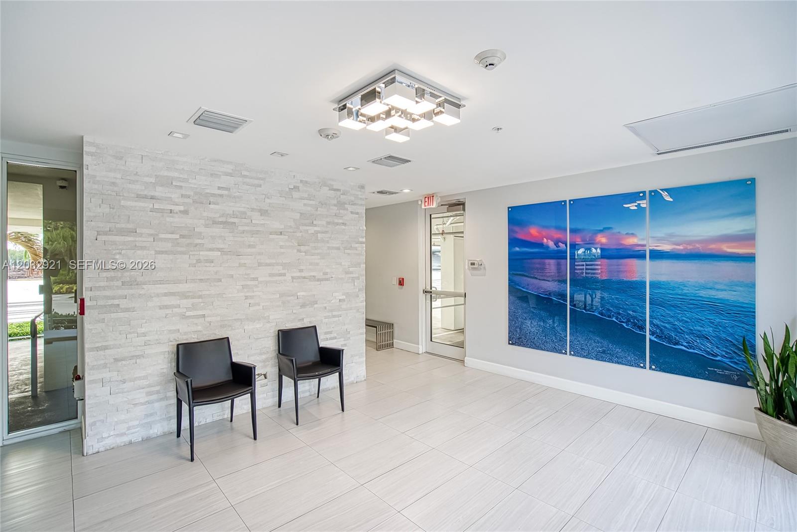 SEASIDE VILLAGE WEST COND - Residential