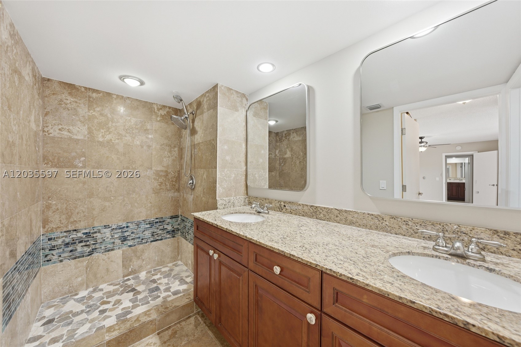 GLENWOOD TWNHS - Residential
