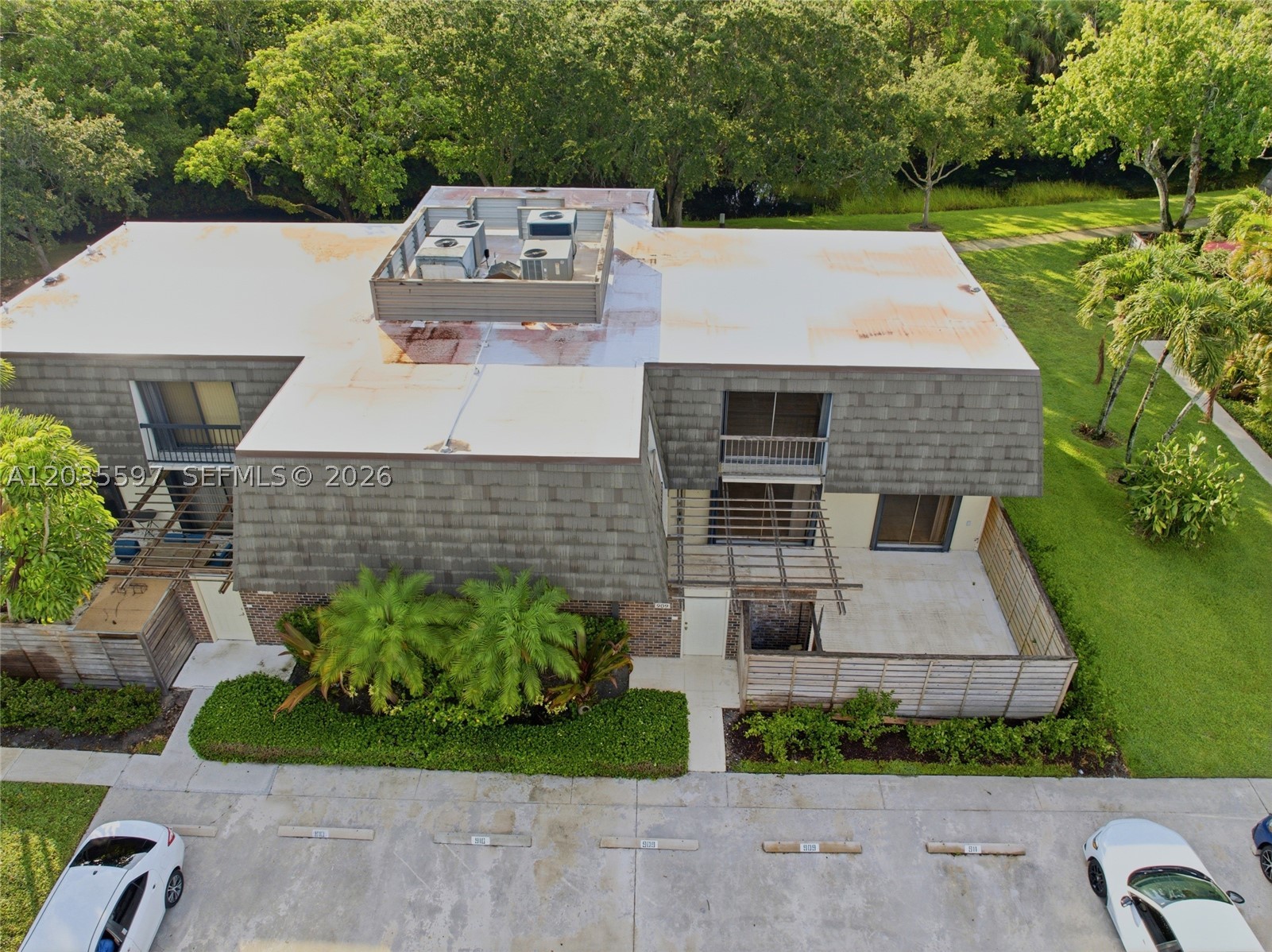 GLENWOOD TWNHS - Residential