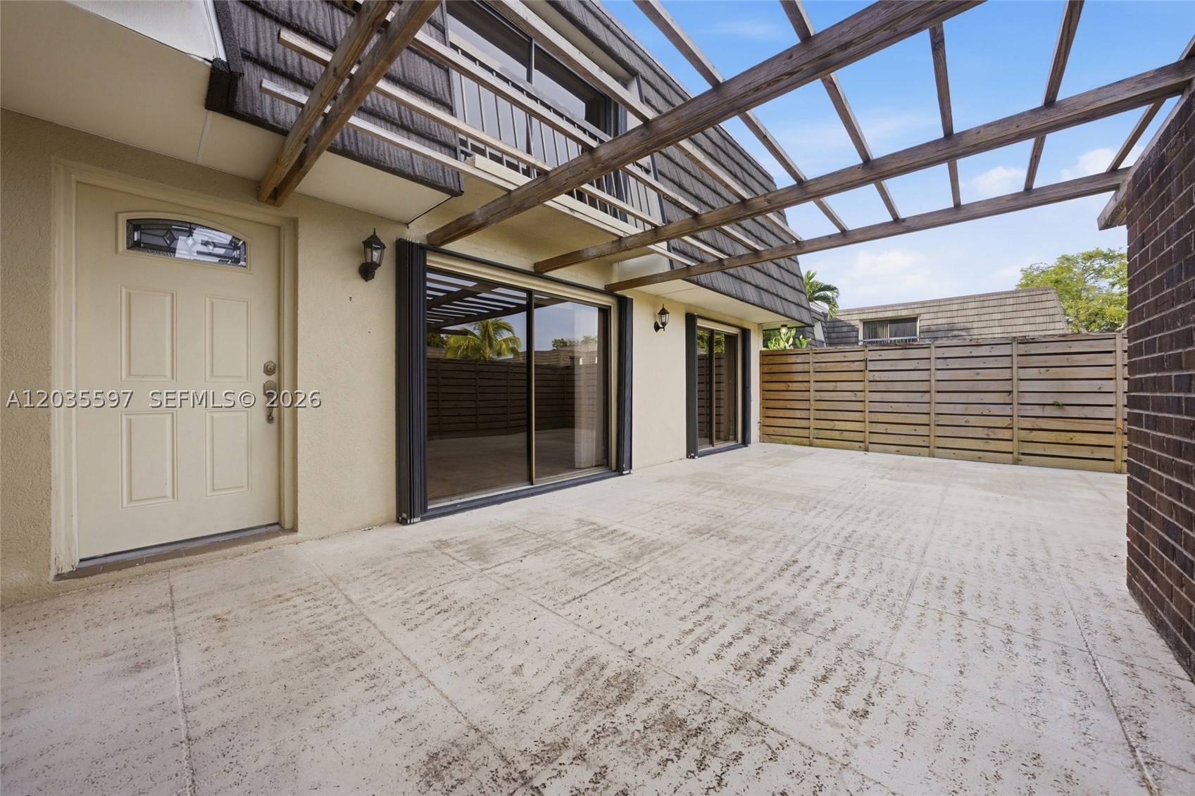 GLENWOOD TWNHS - Residential