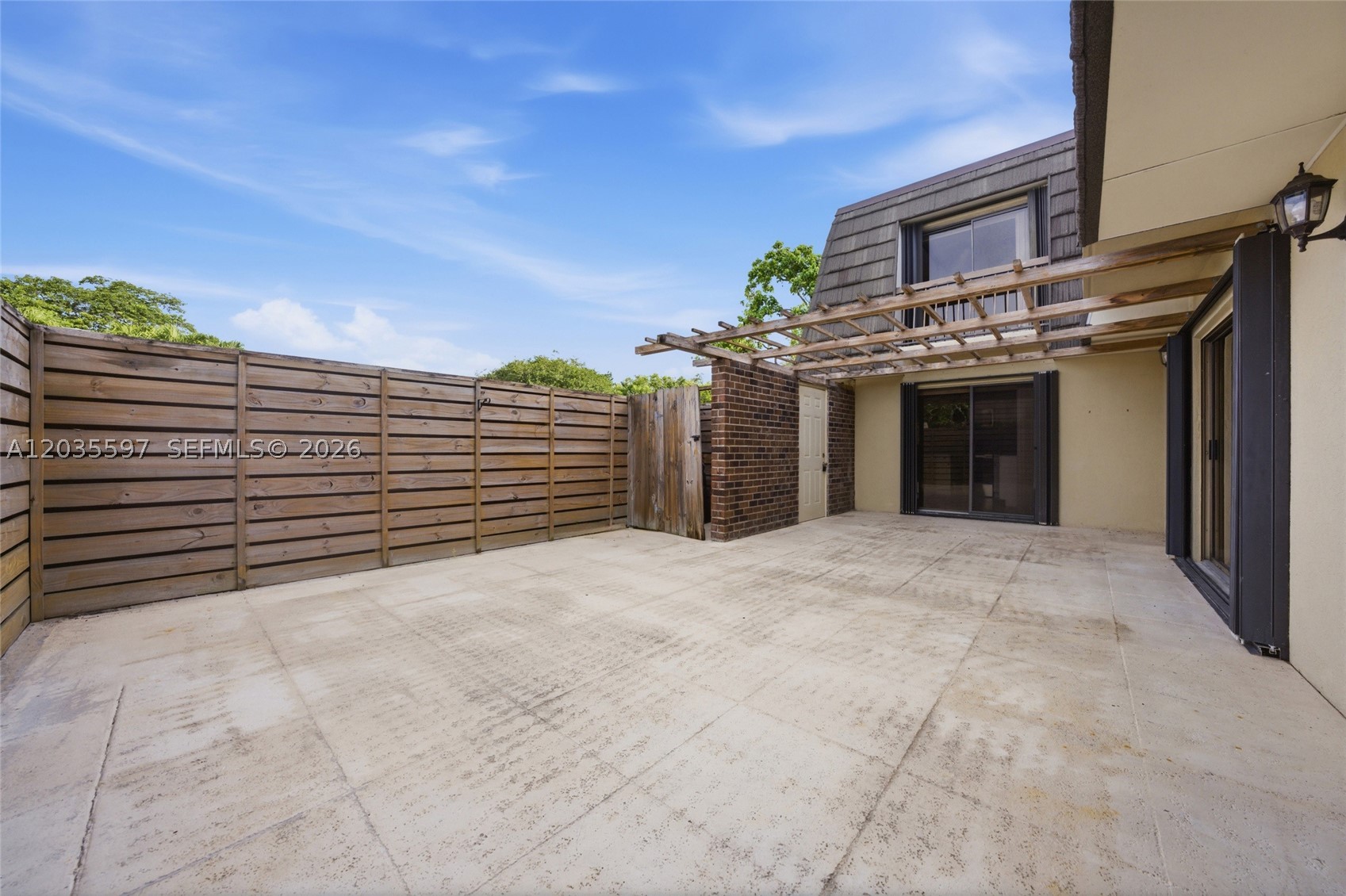 GLENWOOD TWNHS - Residential