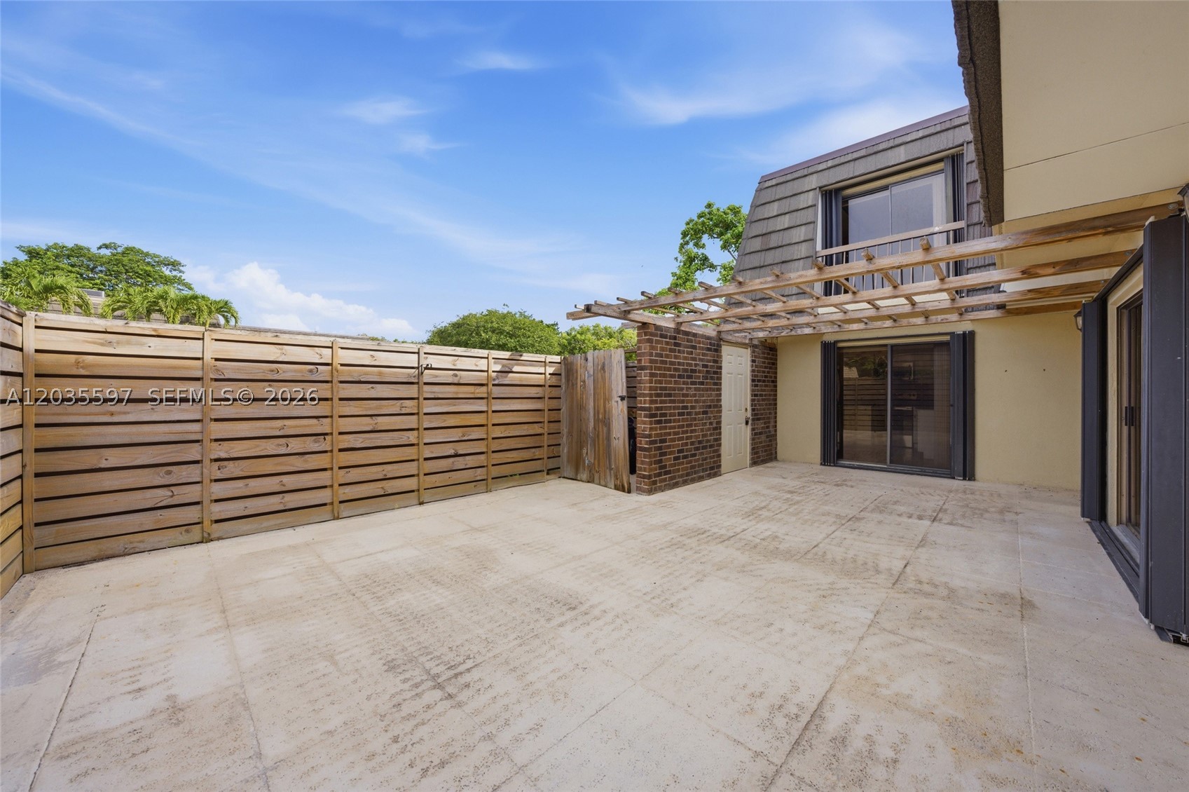 GLENWOOD TWNHS - Residential