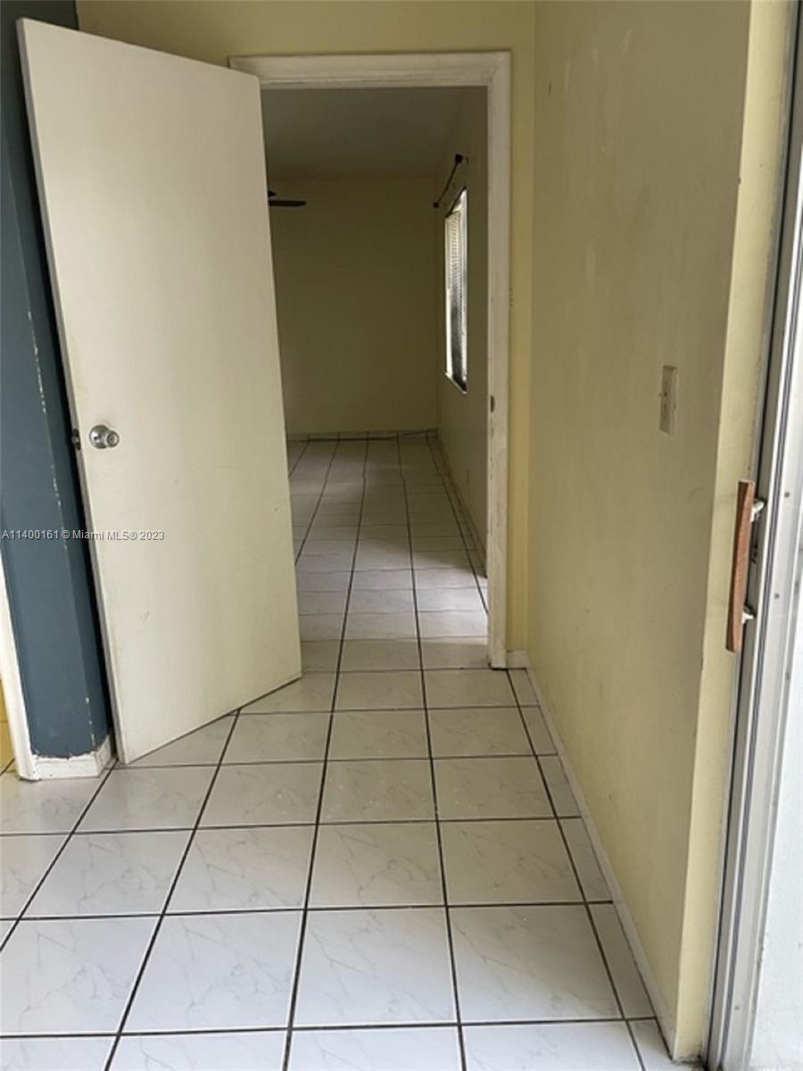 DELWOOD CONDO - Residential