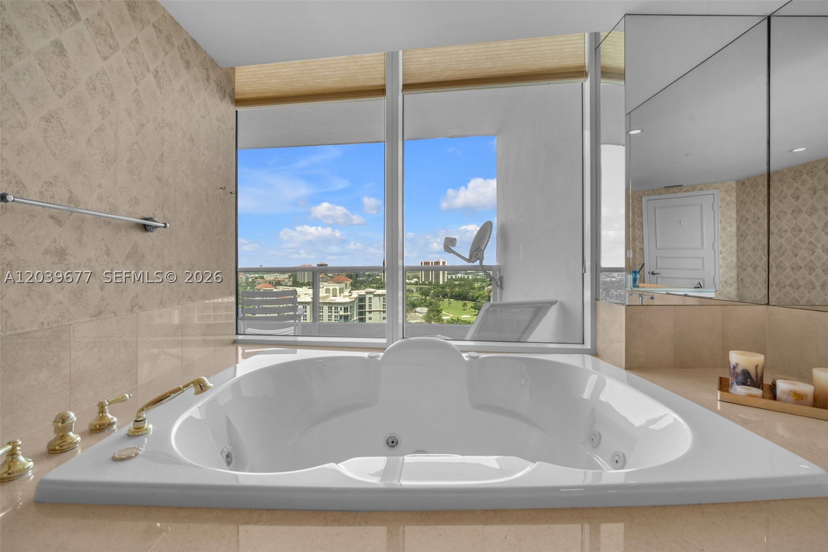 TOWERS OF PORTO VITA-SOUT - Residential