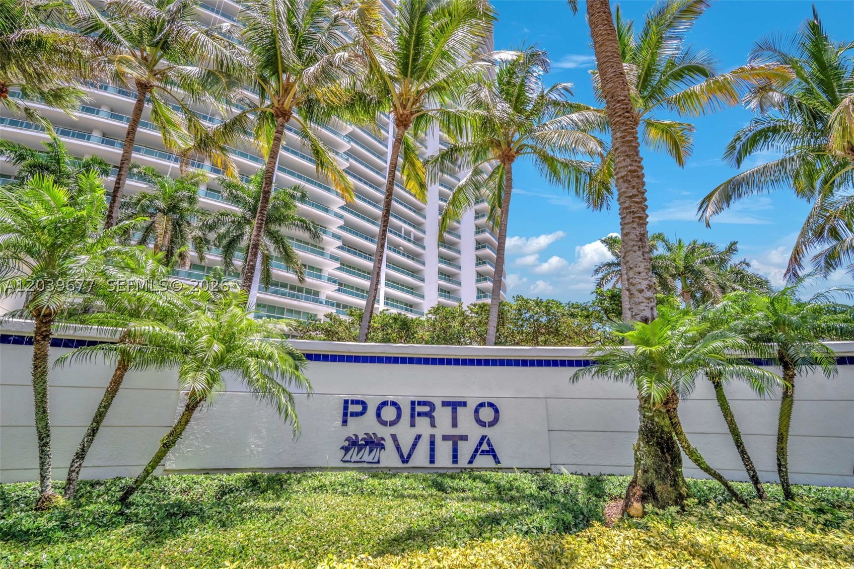 TOWERS OF PORTO VITA-SOUT - Residential