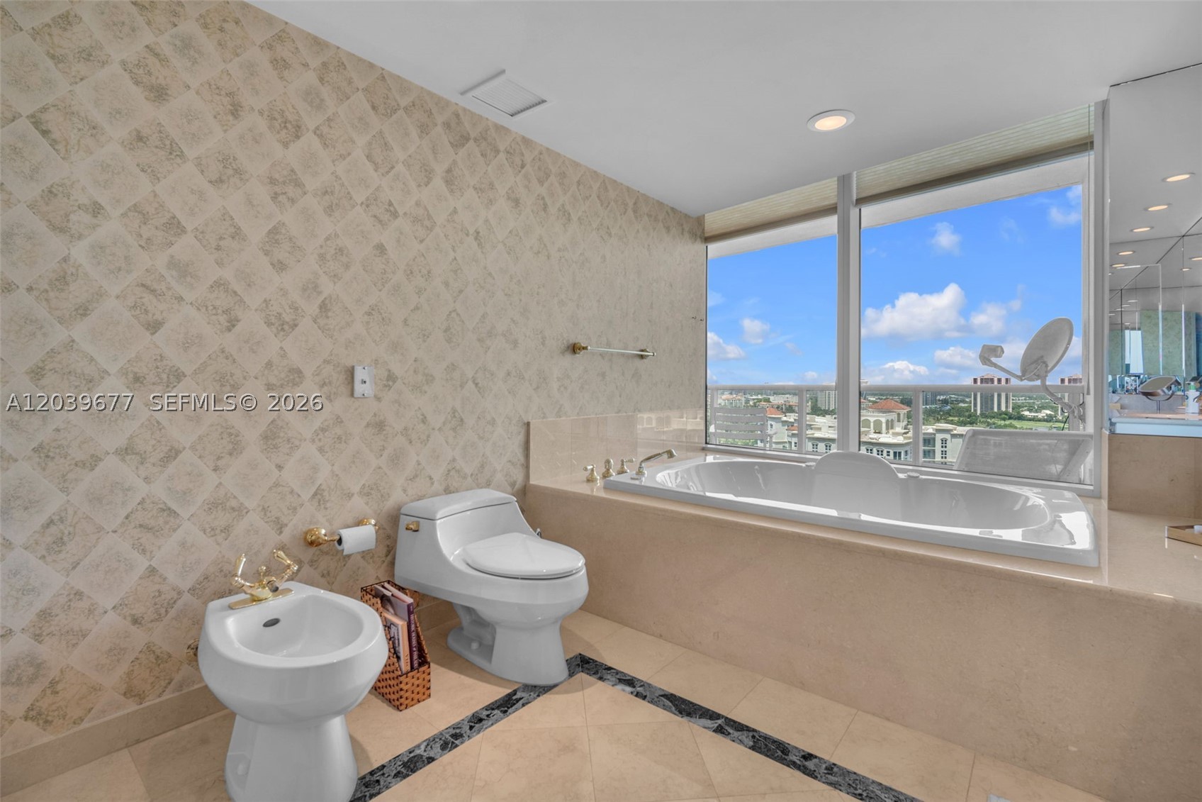 TOWERS OF PORTO VITA-SOUT - Residential