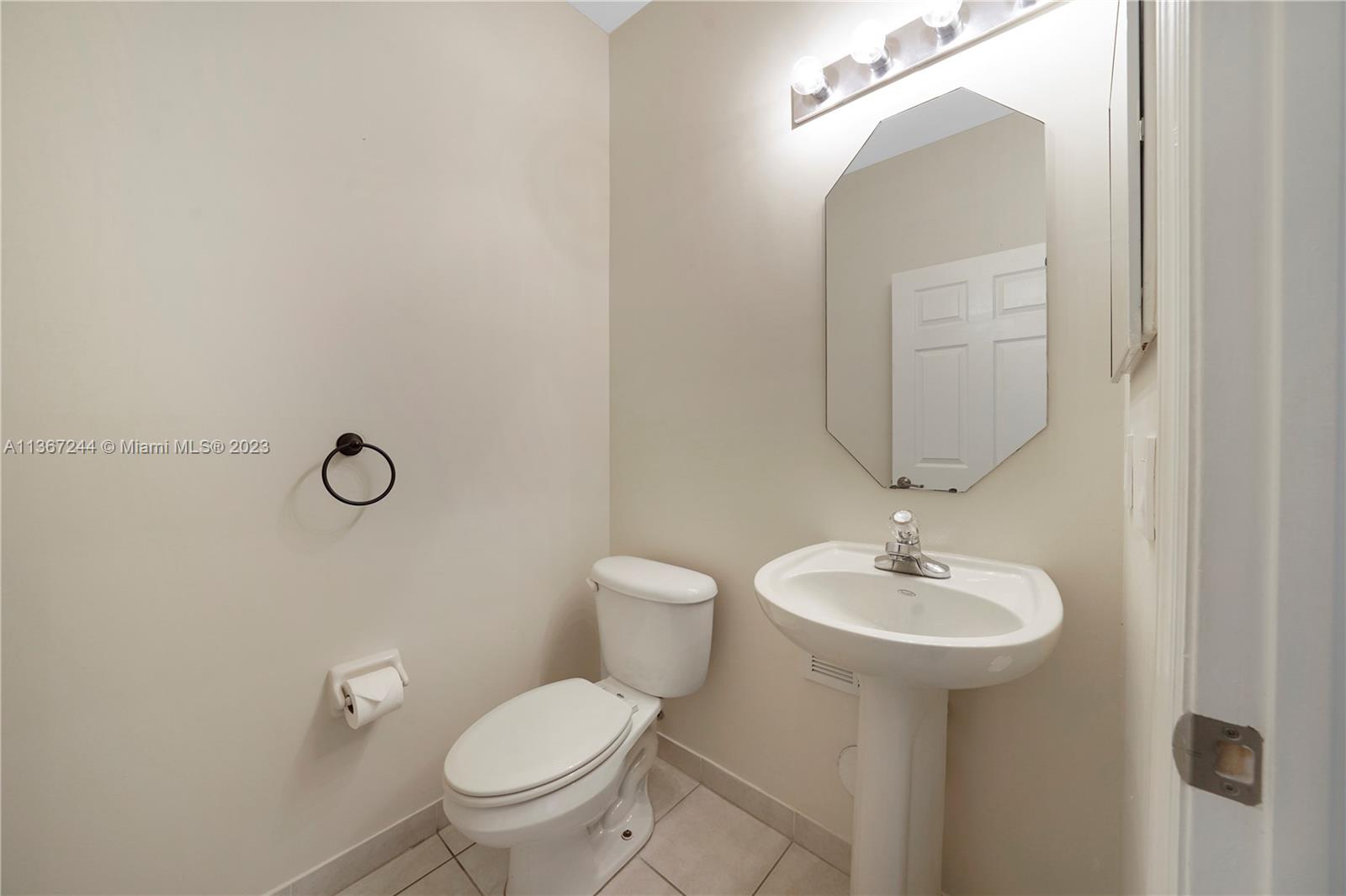CENTURY GARDENS AT TAMIAMI - Residential Lease