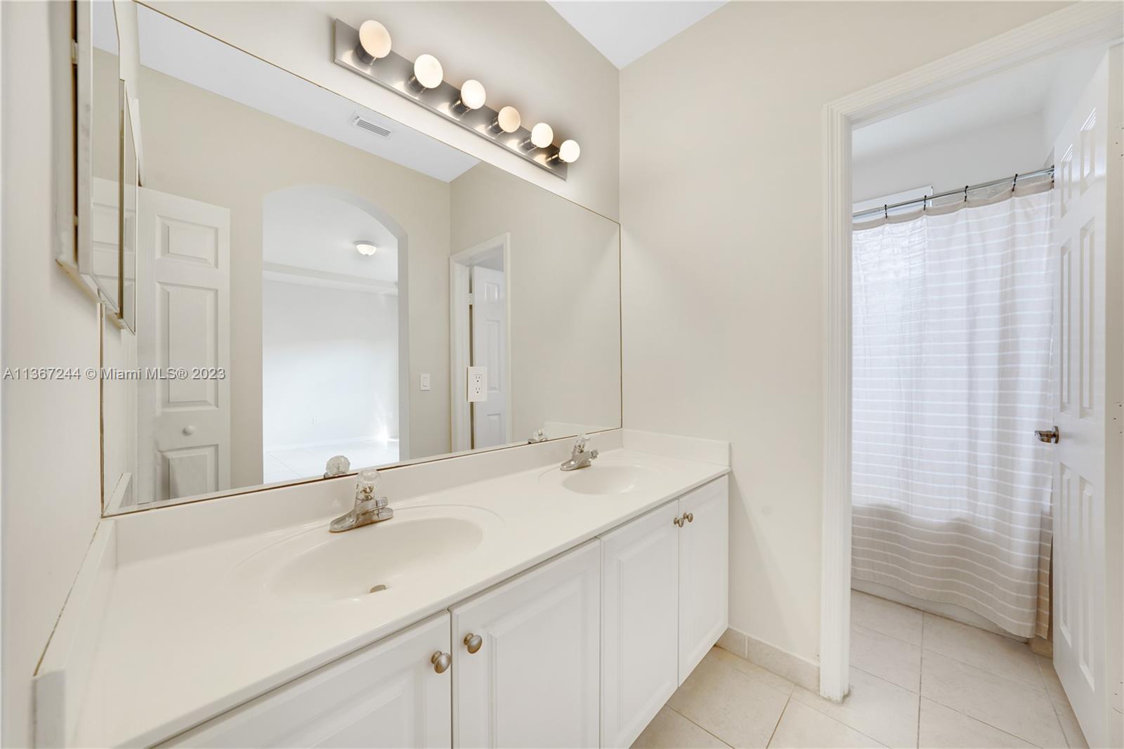 CENTURY GARDENS AT TAMIAMI - Residential Lease