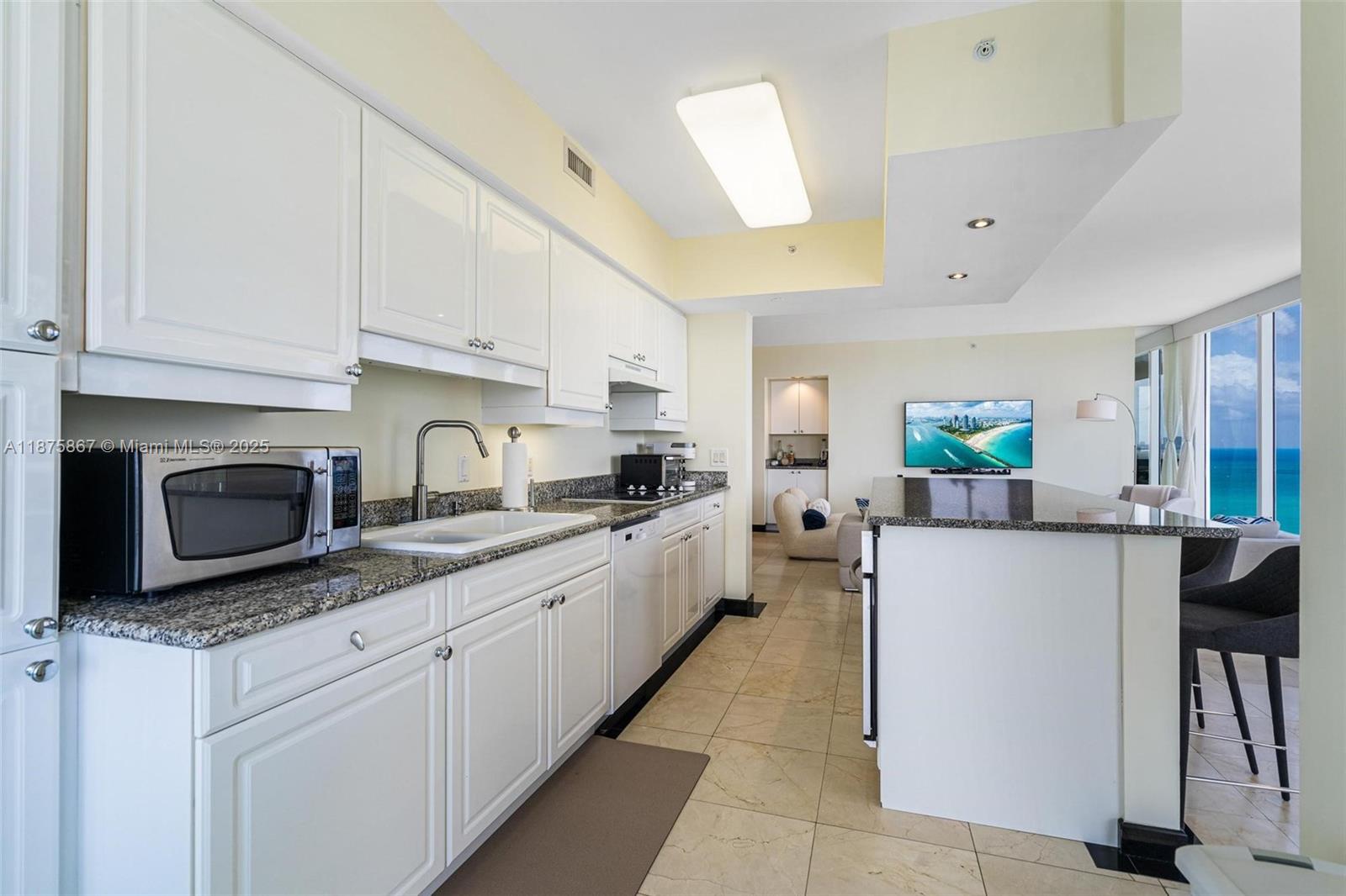 BLUE DIAMOND CONDO - Residential