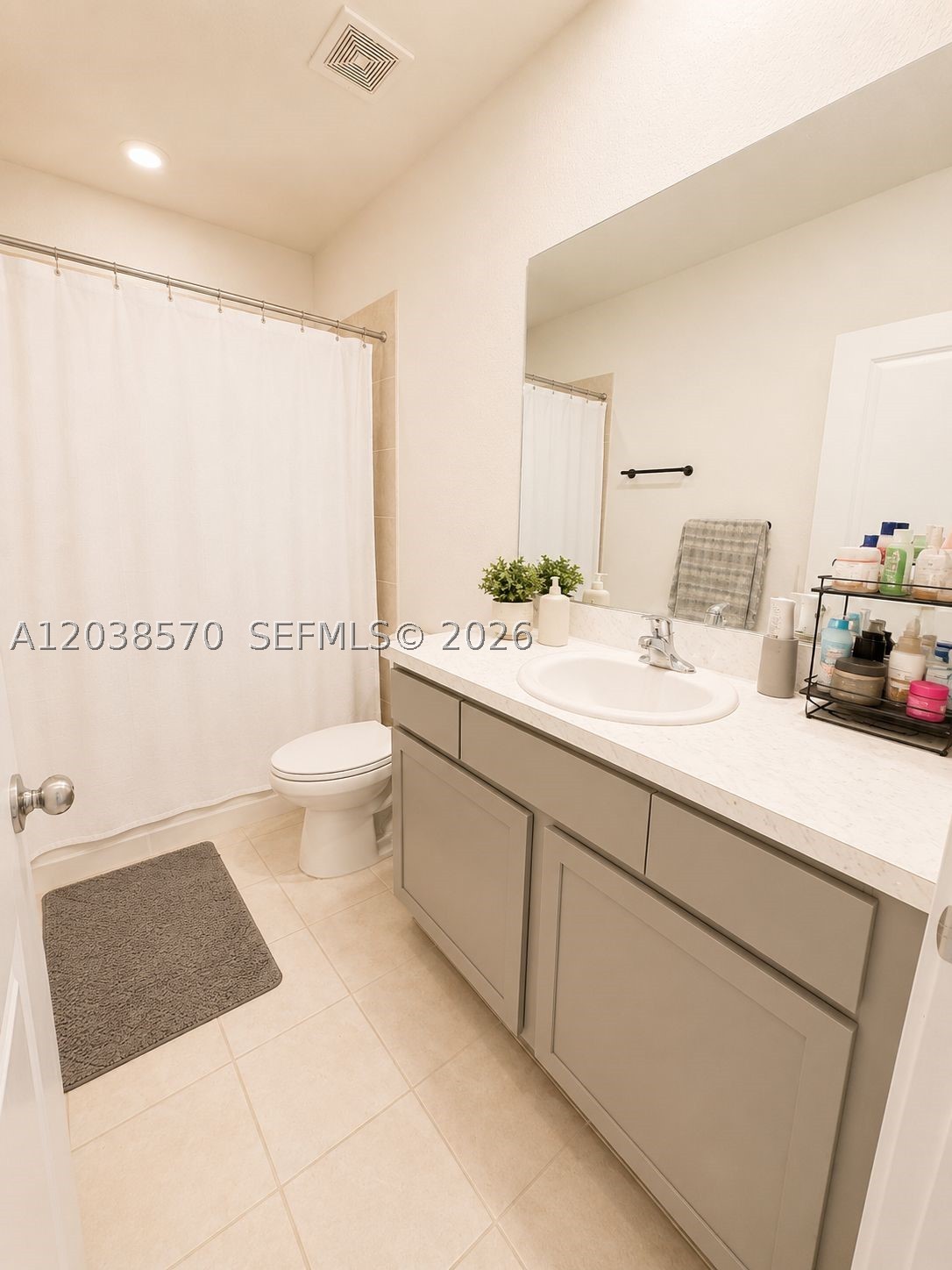 MIAMI LAND AND DEVELOPMEN - Residential Lease