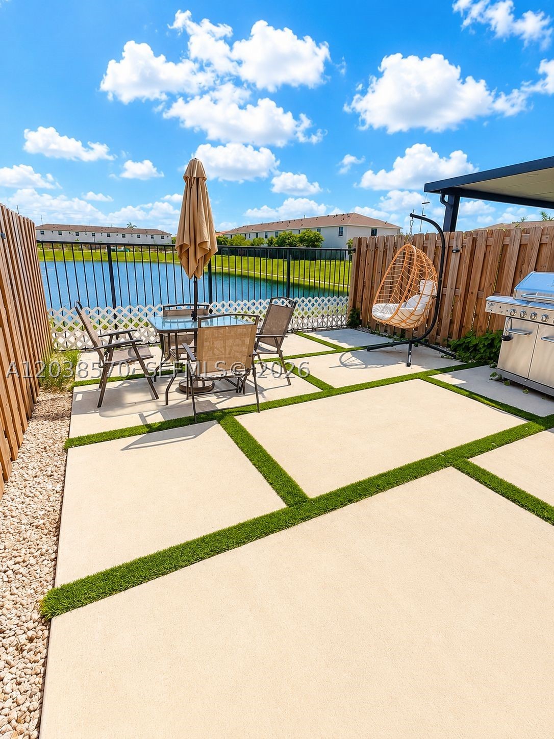 MIAMI LAND AND DEVELOPMEN - Residential Lease