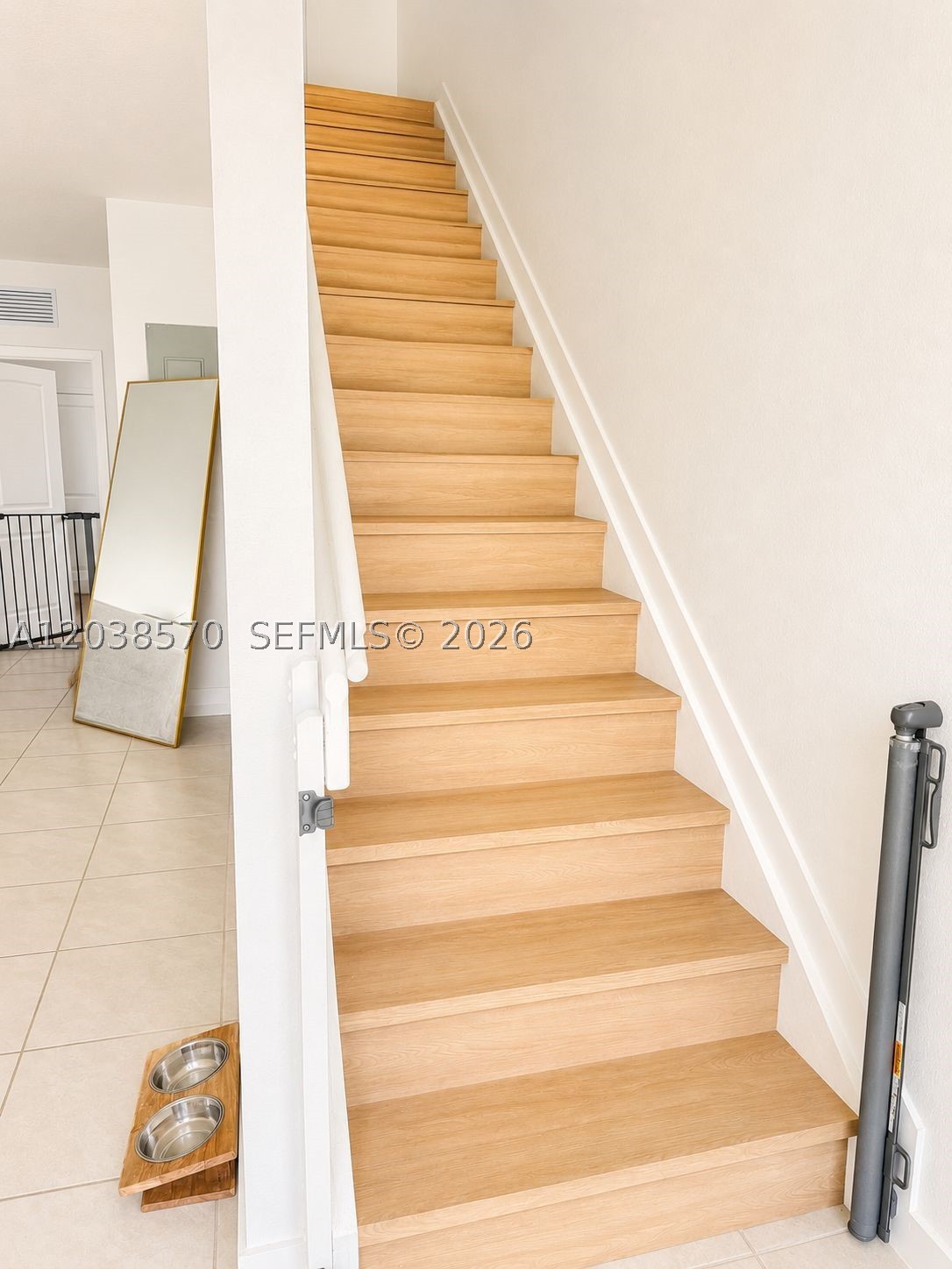 MIAMI LAND AND DEVELOPMEN - Residential Lease