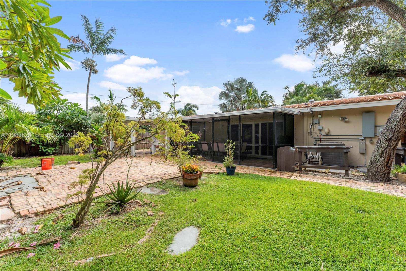 BOCA RATON SQUARE UNIT 3 - Residential