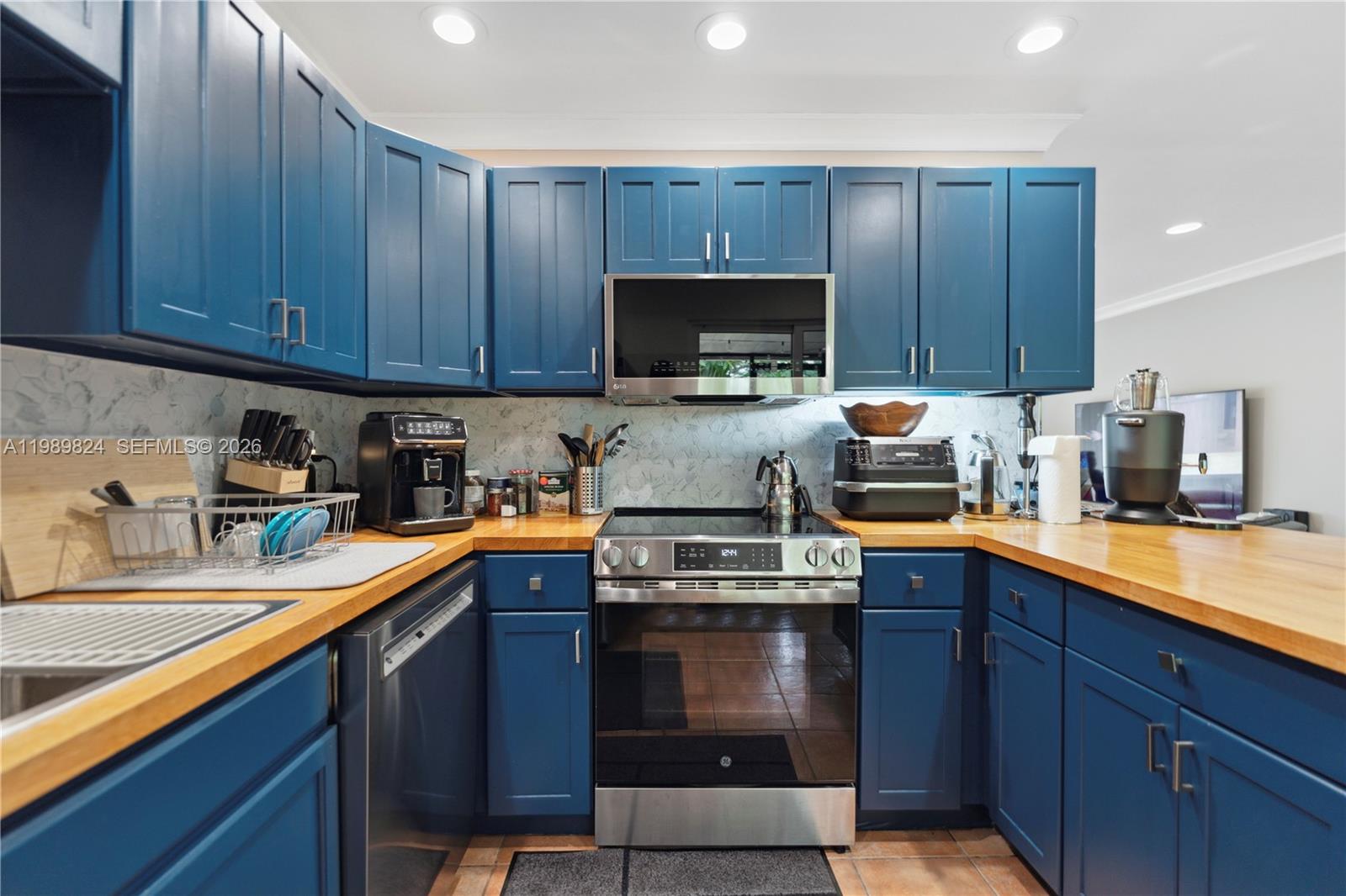 BOCA RATON SQUARE UNIT 3 - Residential