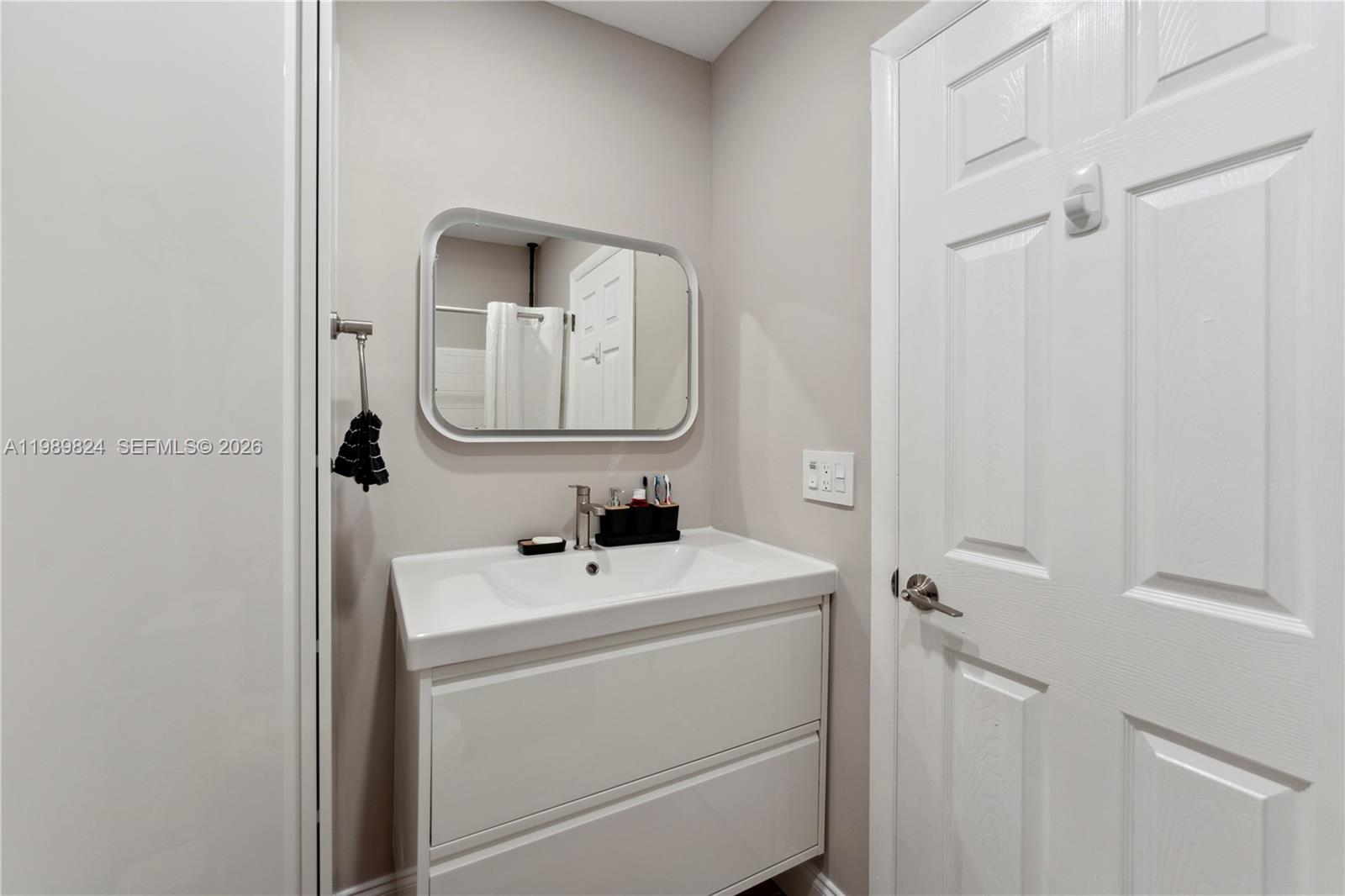 BOCA RATON SQUARE UNIT 3 - Residential