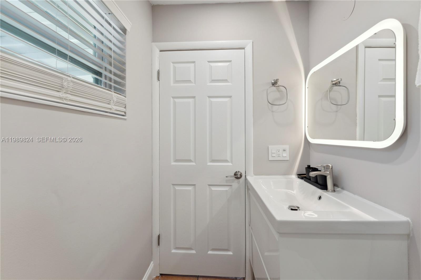 BOCA RATON SQUARE UNIT 3 - Residential