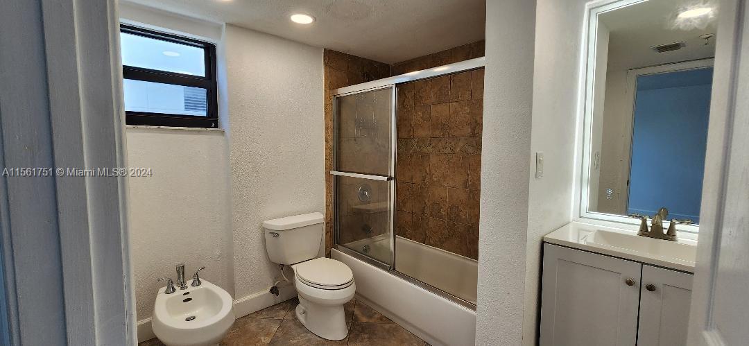 THE GEORGIAN CONDO - Residential Lease