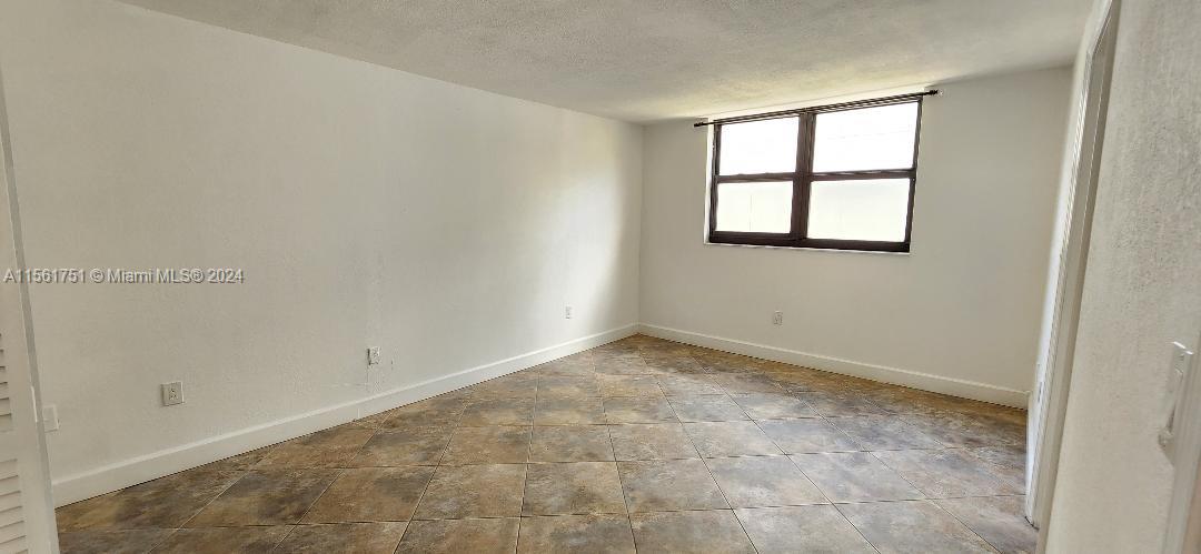 THE GEORGIAN CONDO - Residential Lease