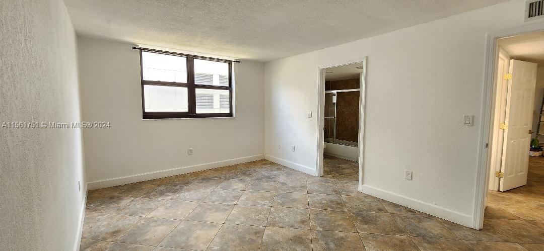 THE GEORGIAN CONDO - Residential Lease