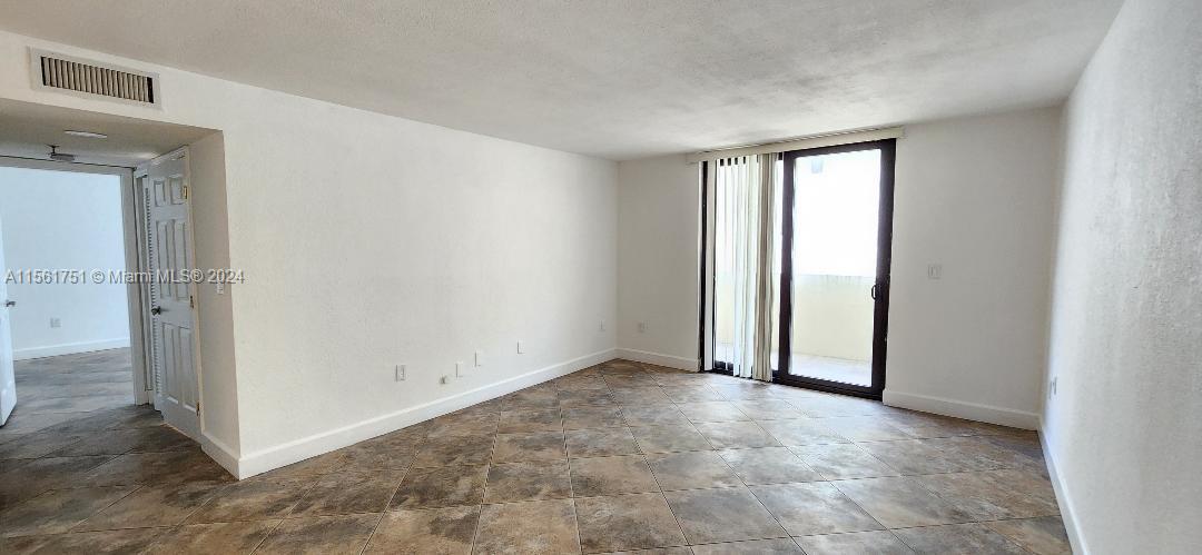 THE GEORGIAN CONDO - Residential Lease