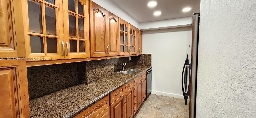 THE GEORGIAN CONDO - Residential Lease