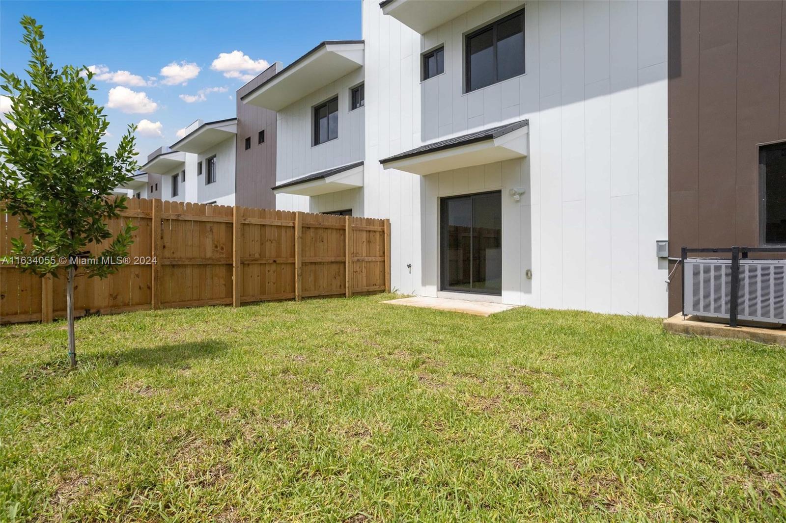SUNNYLAND PARK NO 2 - Residential