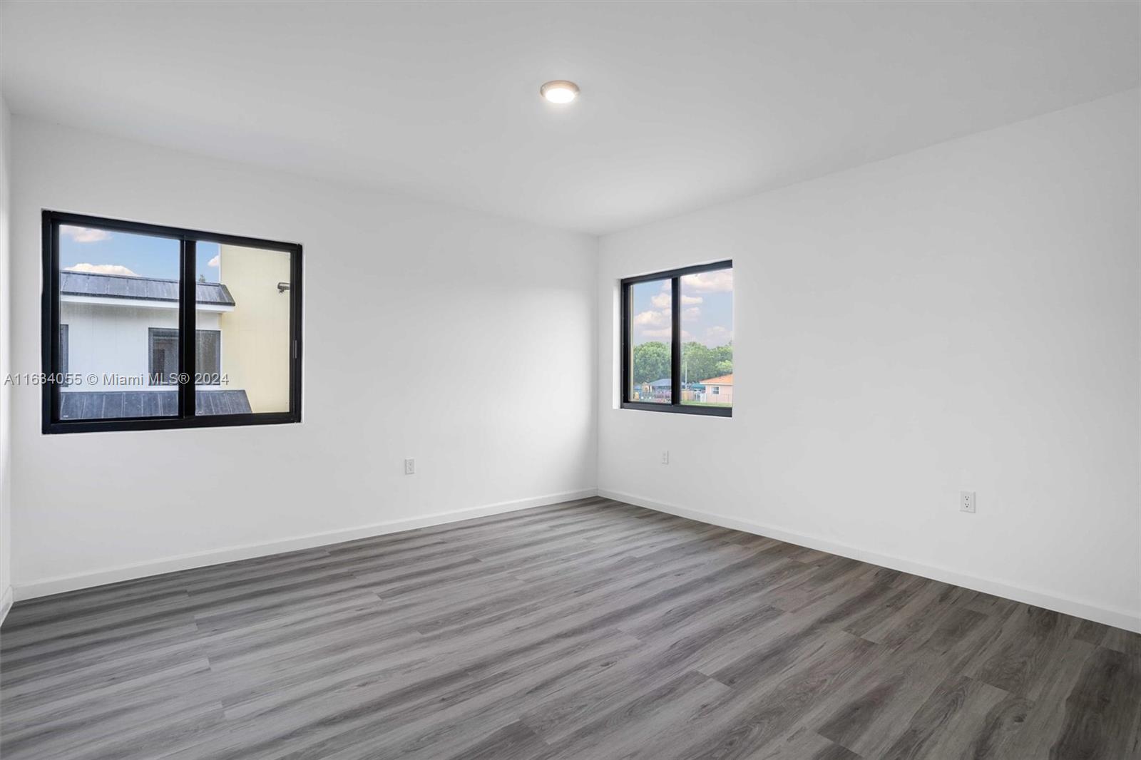 SUNNYLAND PARK NO 2 - Residential