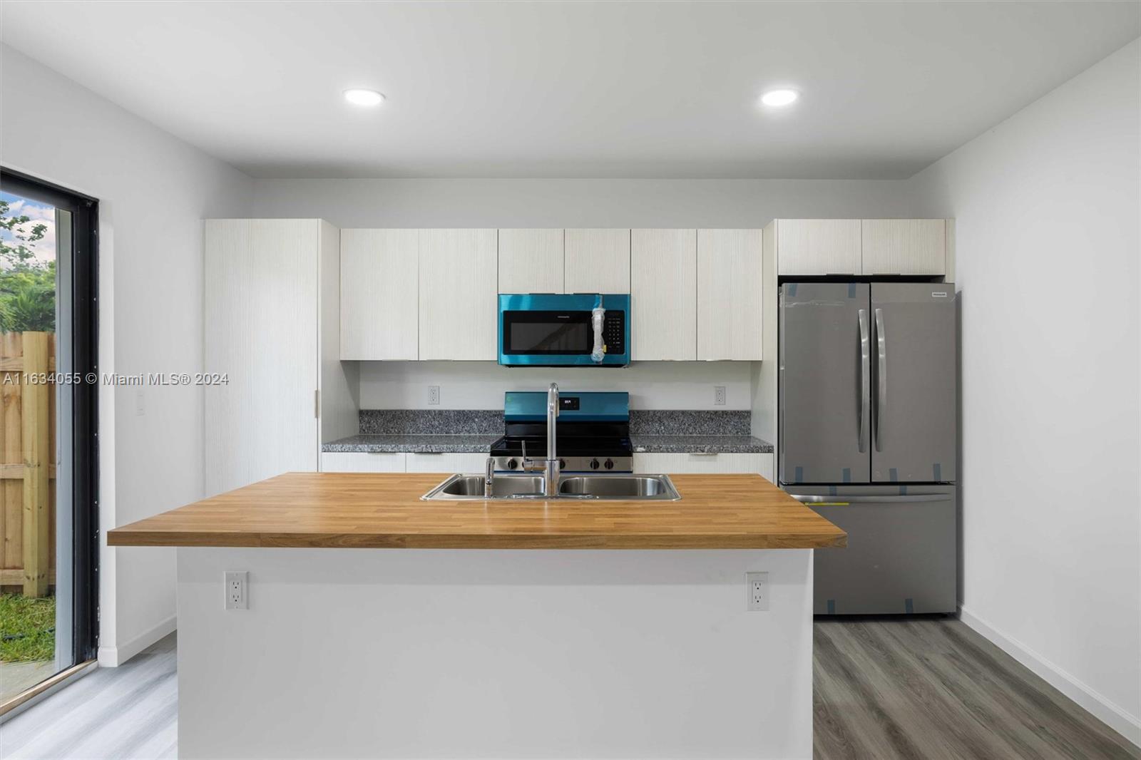 SUNNYLAND PARK NO 2 - Residential