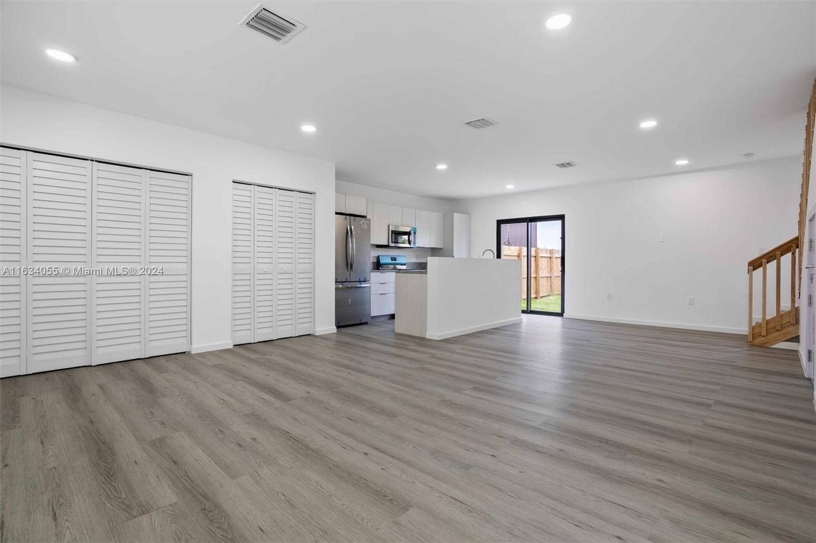 SUNNYLAND PARK NO 2 - Residential