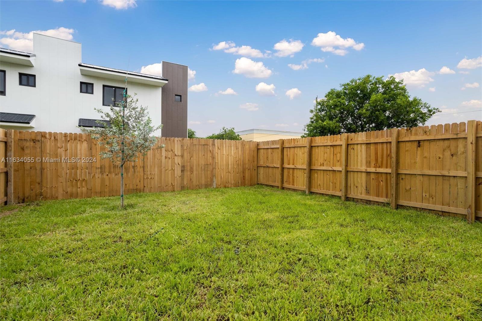 SUNNYLAND PARK NO 2 - Residential
