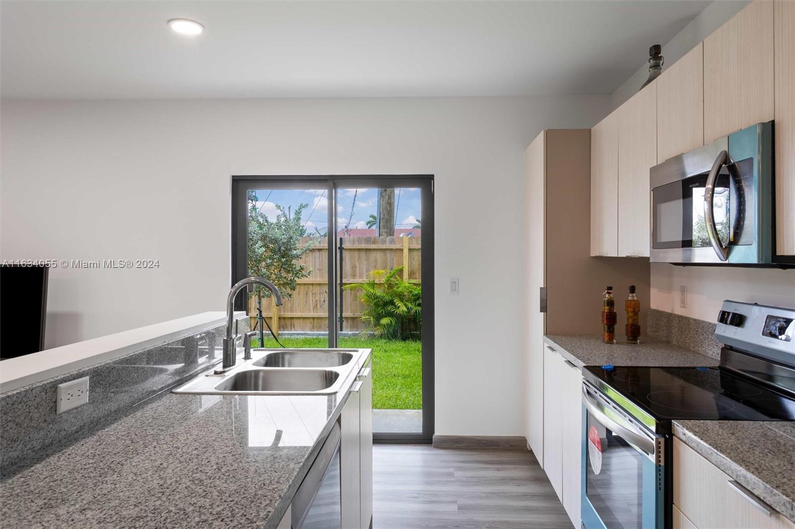 SUNNYLAND PARK NO 2 - Residential