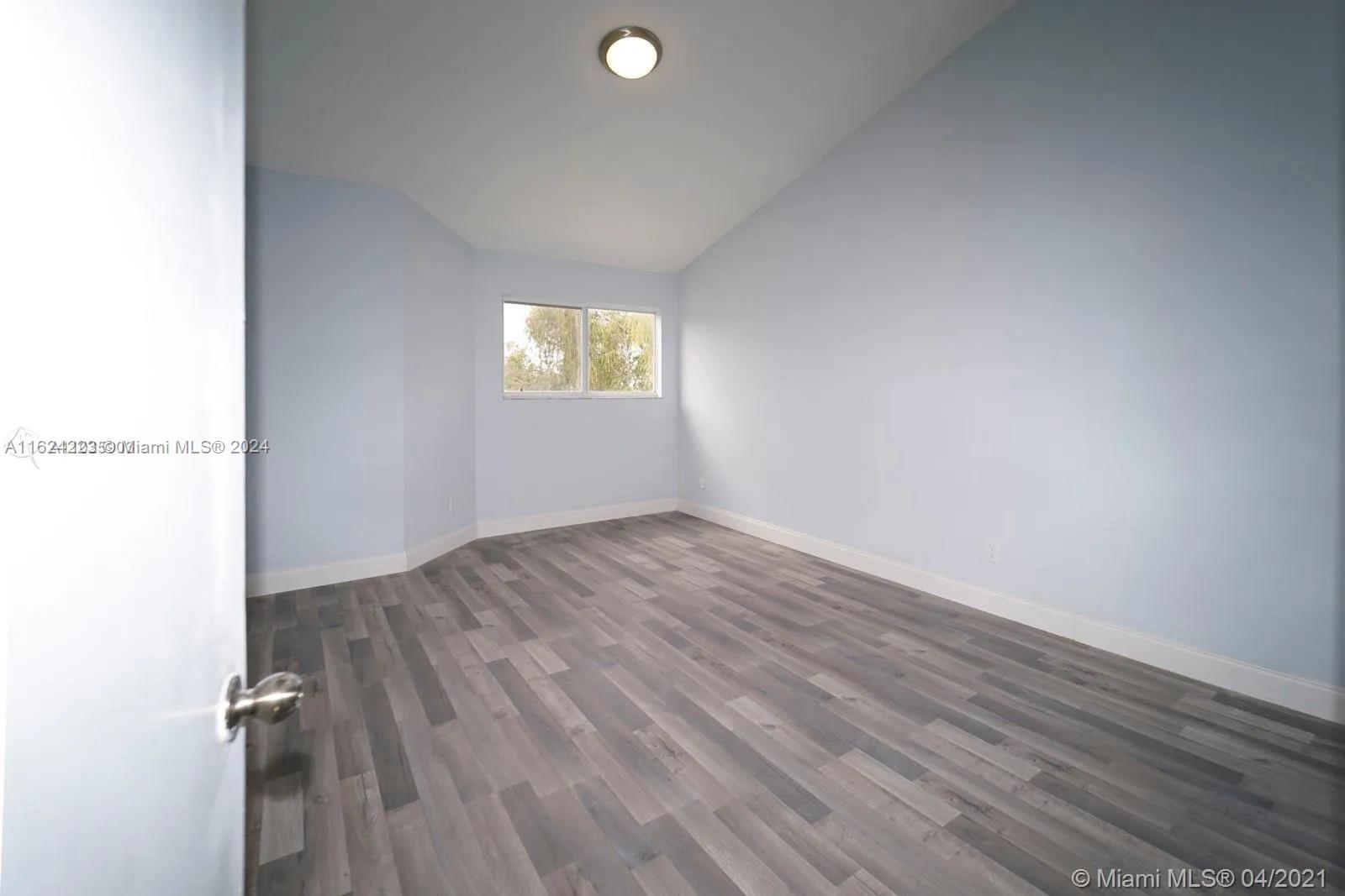 SUMMER LAKE - Residential Lease
