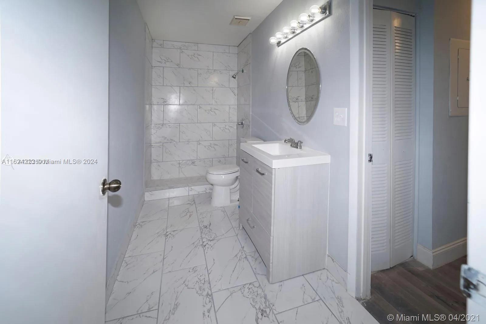 SUMMER LAKE - Residential Lease