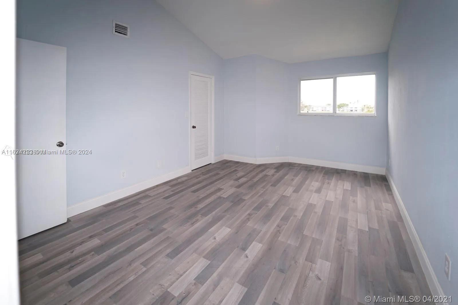 SUMMER LAKE - Residential Lease