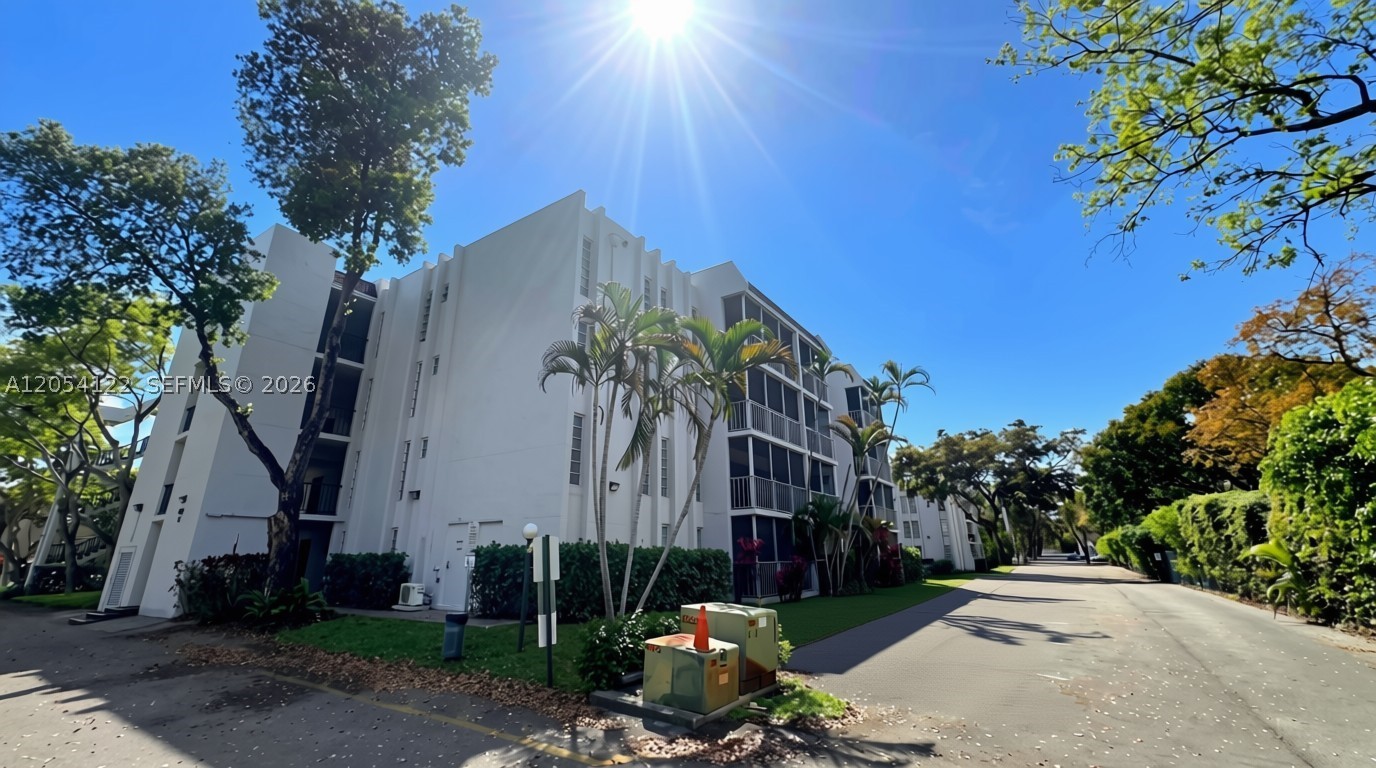 PLANTATION PINES CONDO - Residential