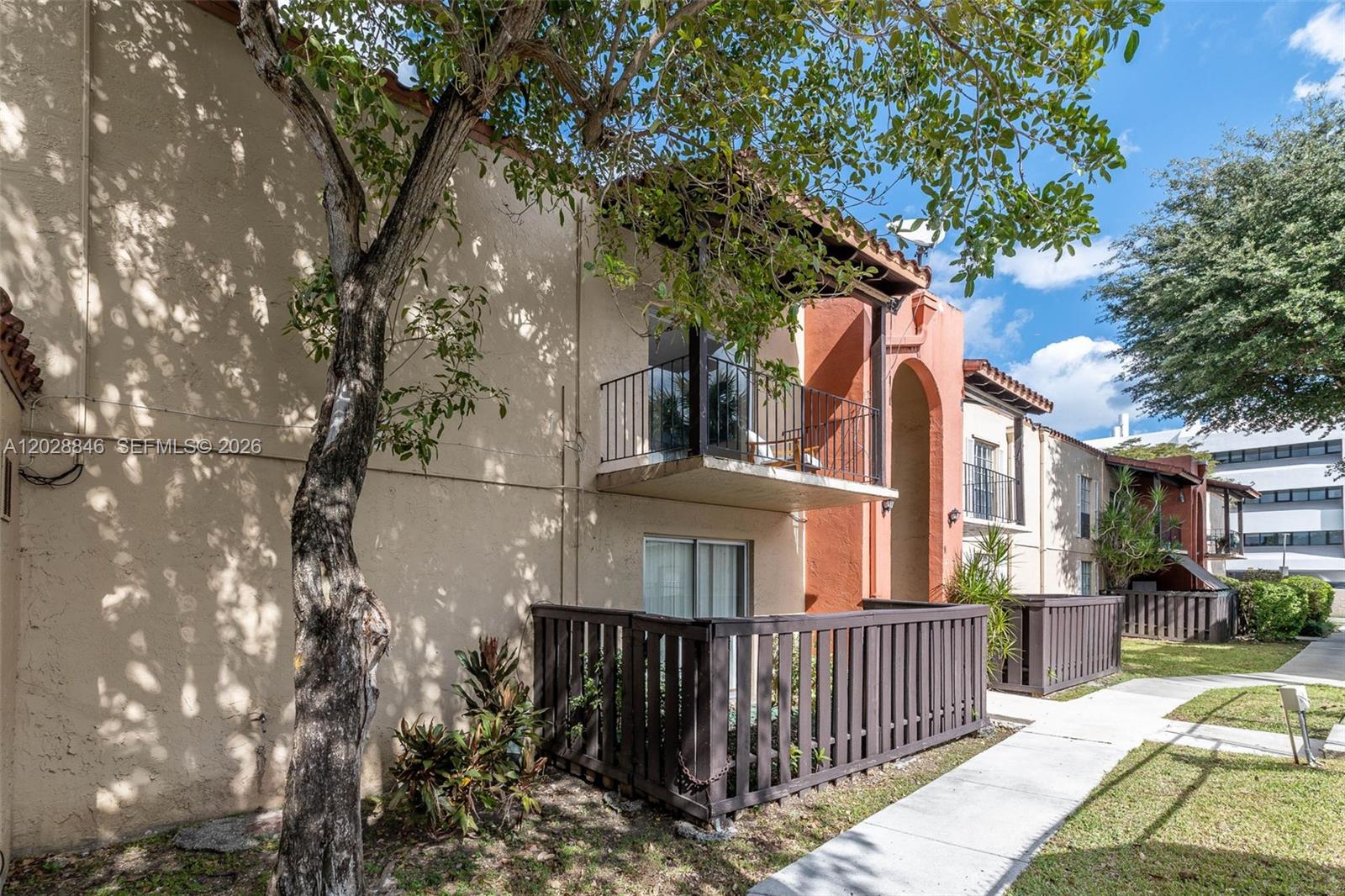SPANISH TRACE CONDO PH II - Residential Lease
