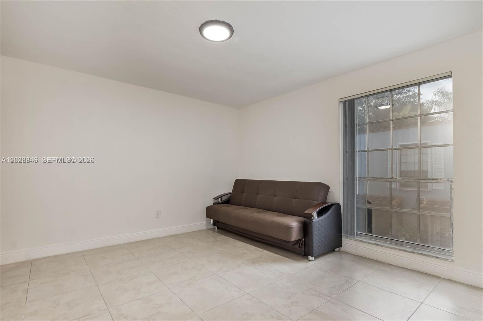 SPANISH TRACE CONDO PH II - Residential Lease