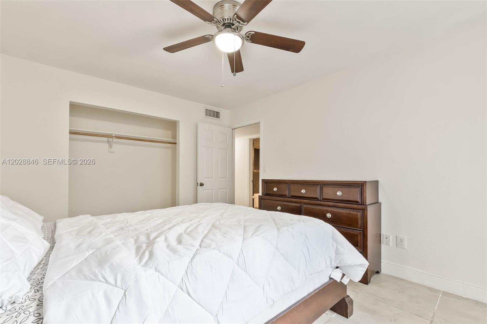SPANISH TRACE CONDO PH II - Residential Lease