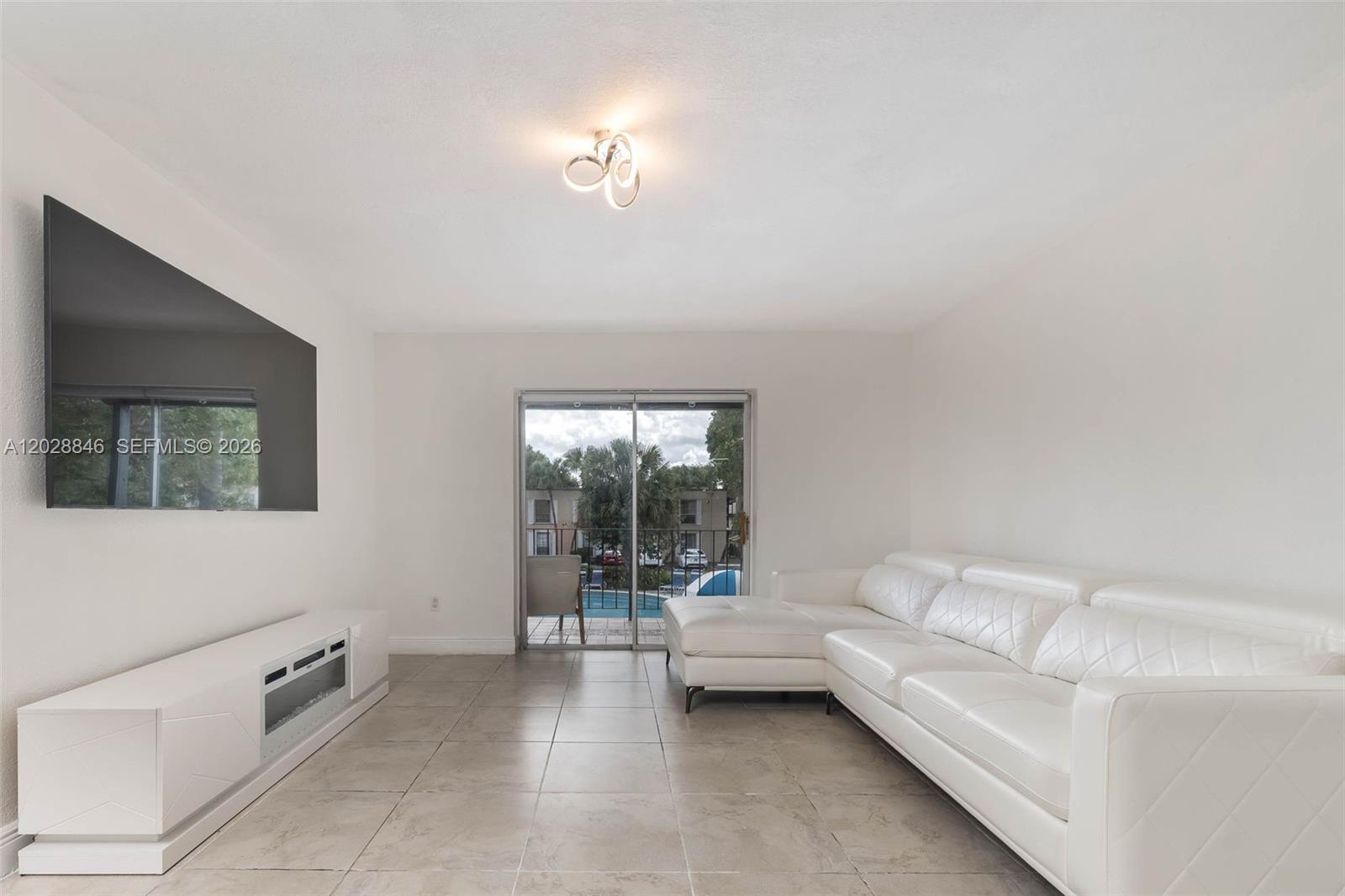 SPANISH TRACE CONDO PH II - Residential Lease