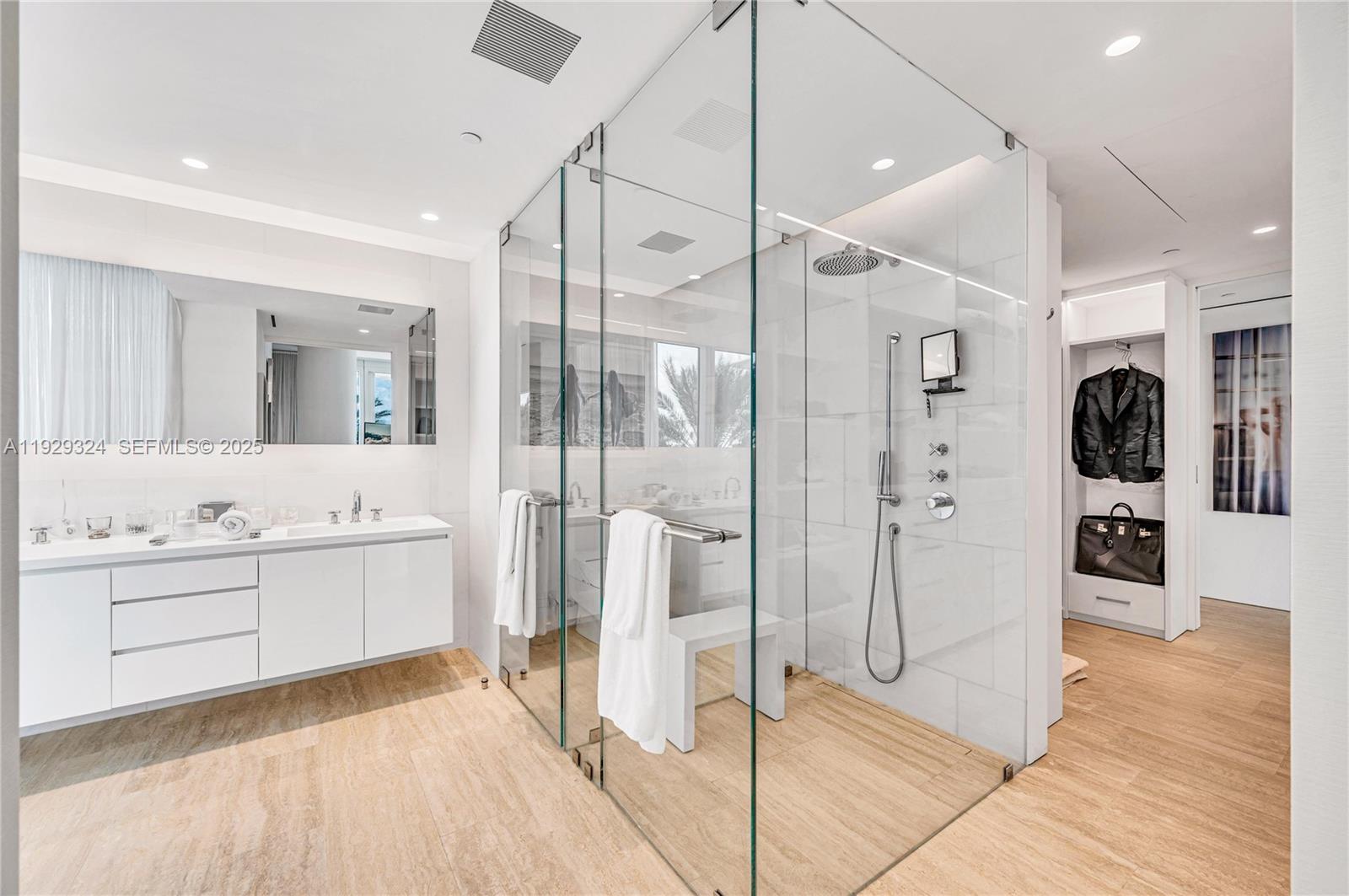SURF CLUB CONDO - Residential