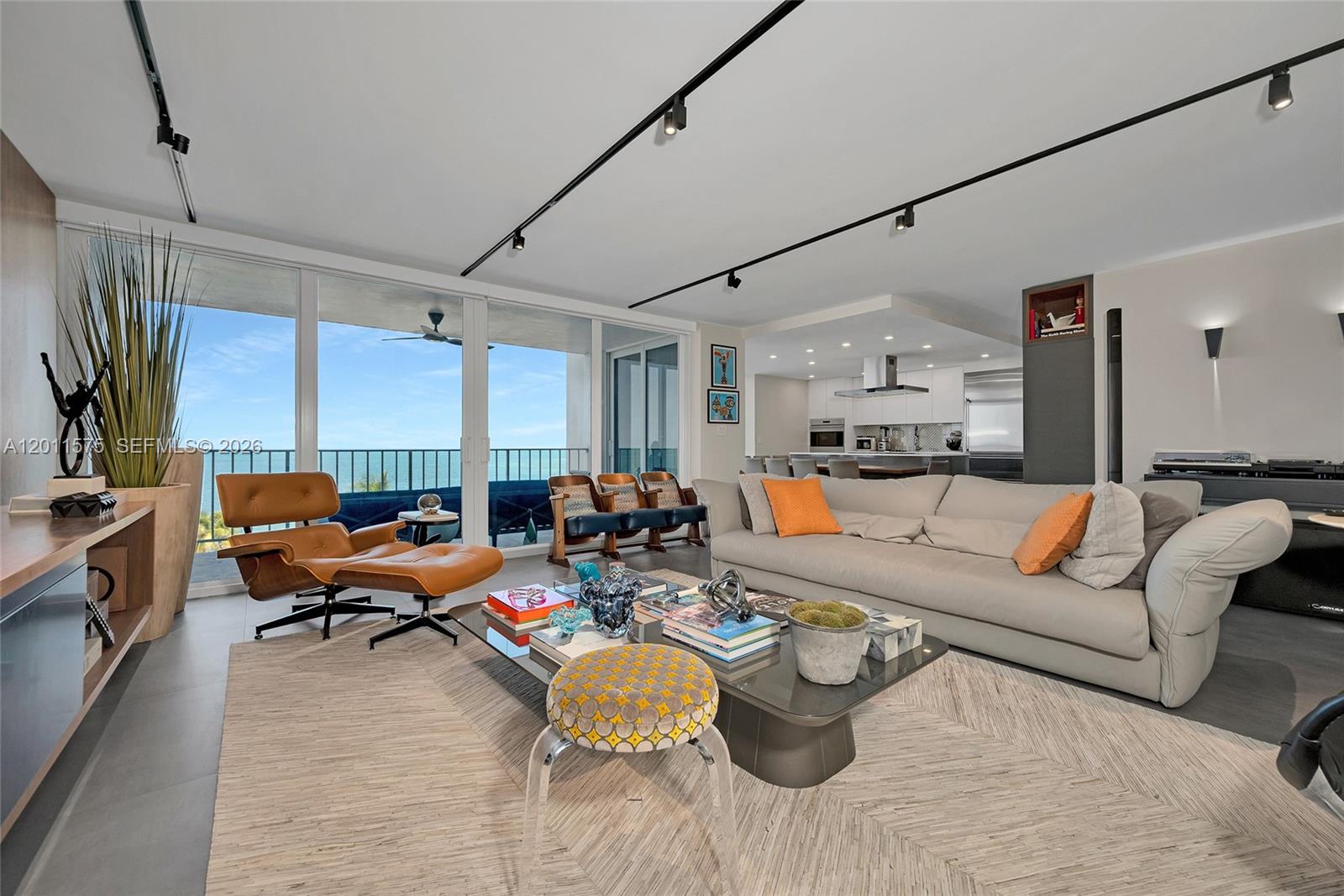 CASA DEL MAR CONDO - Residential