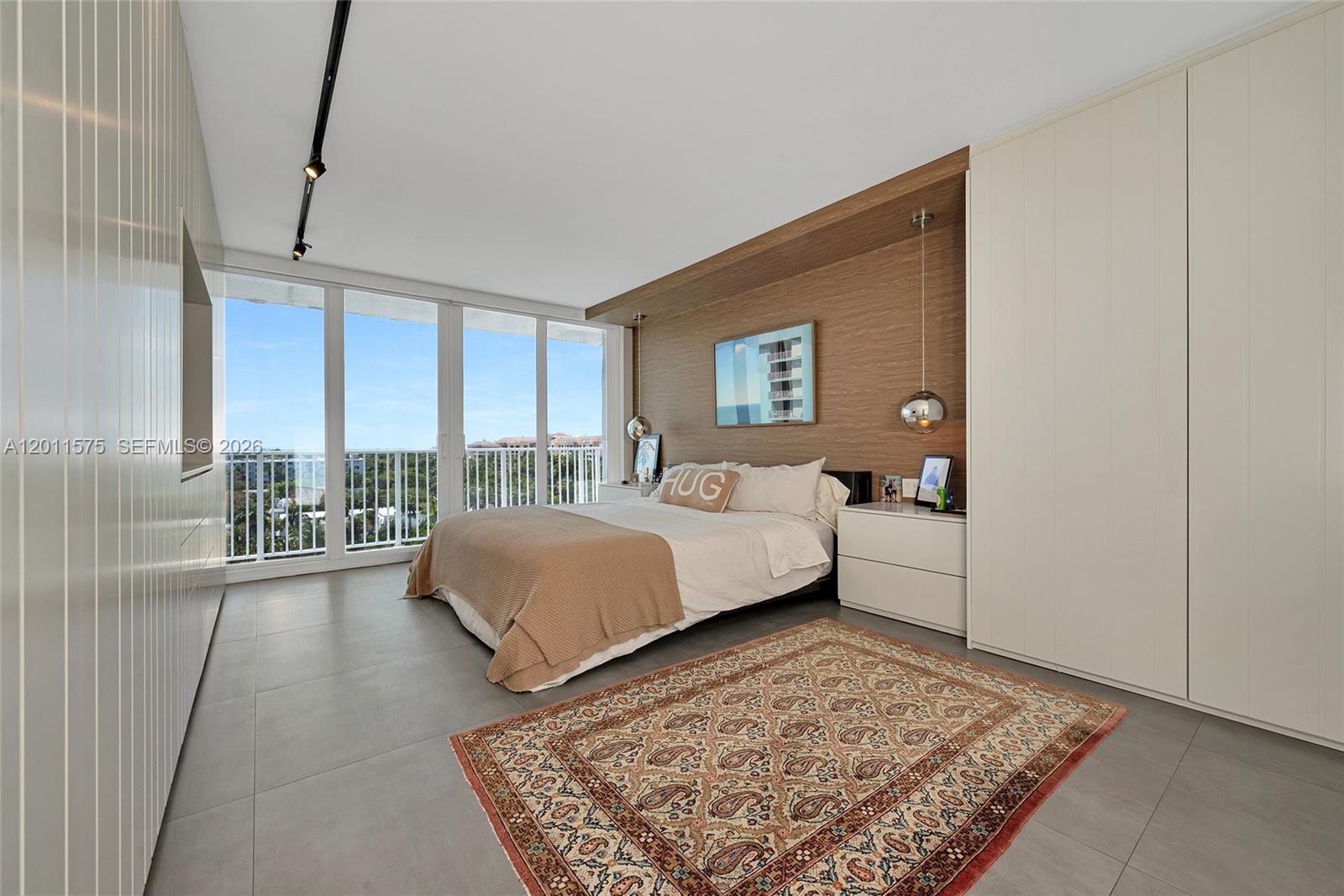 CASA DEL MAR CONDO - Residential