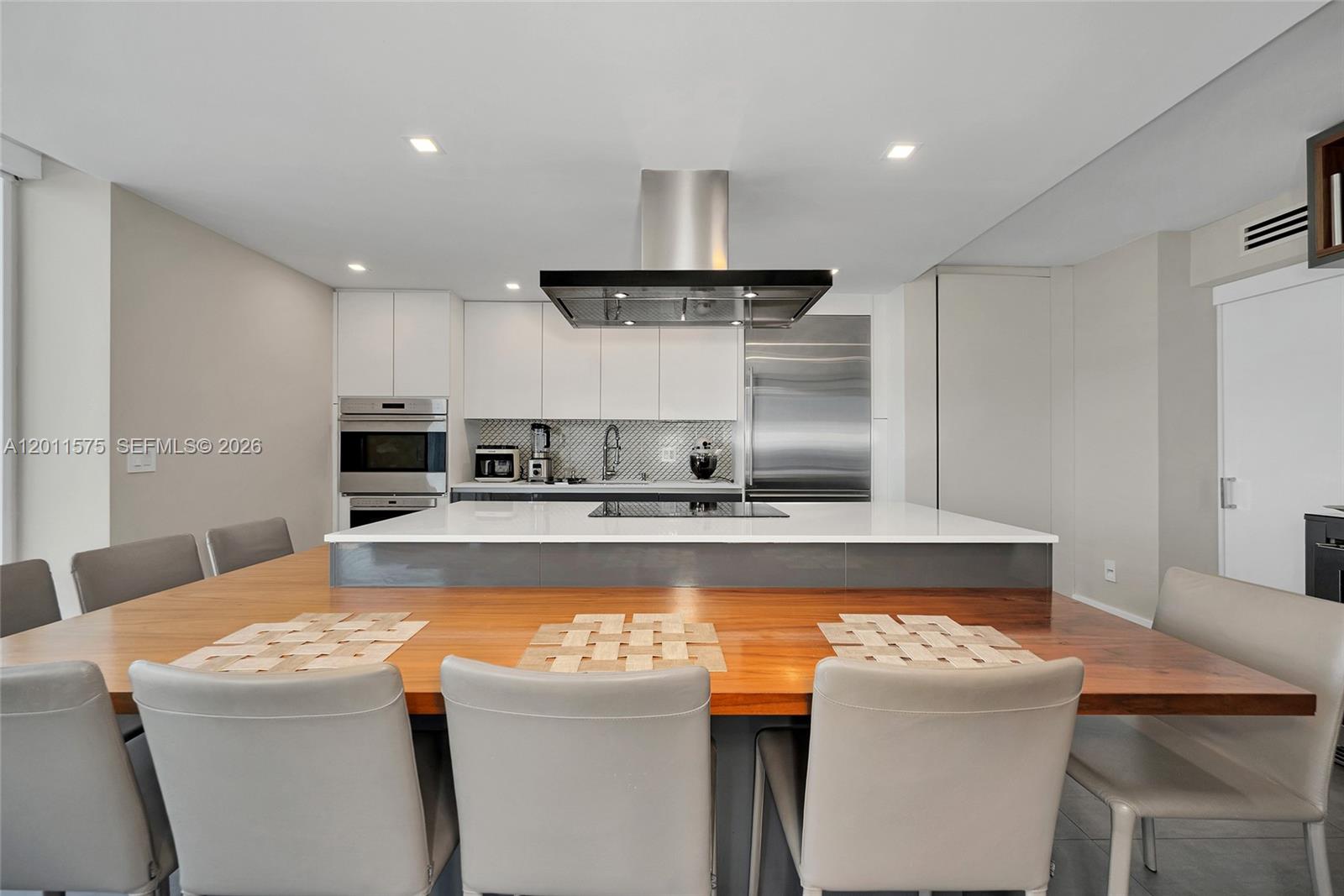 CASA DEL MAR CONDO - Residential