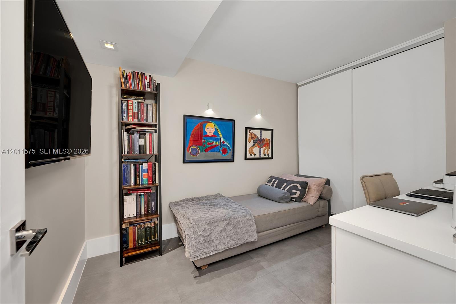 CASA DEL MAR CONDO - Residential